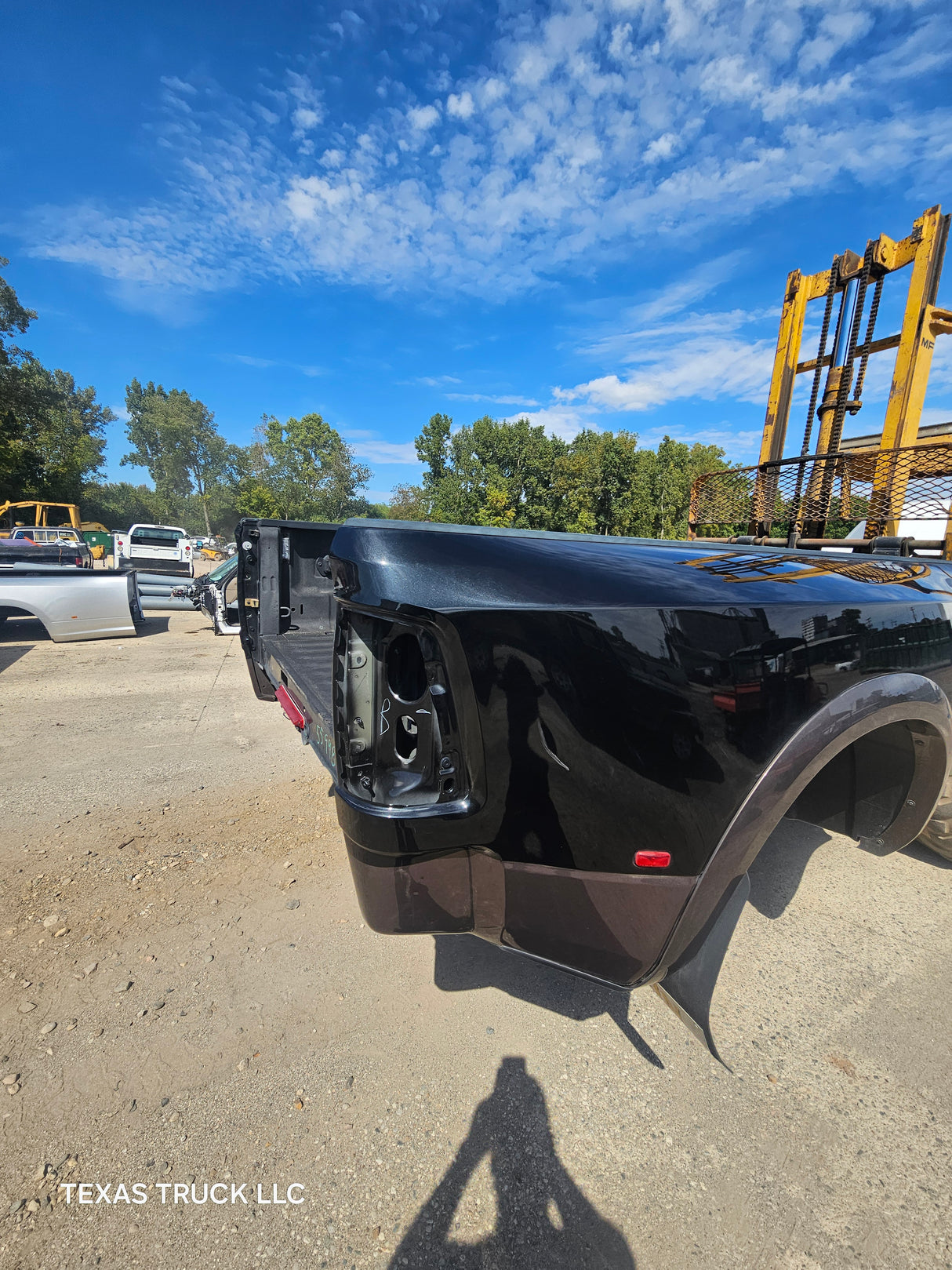 2009-2018 Dodge Ram 3500 4500 4th Gen Dually 8' Truck Truck Bed - Black & Brown