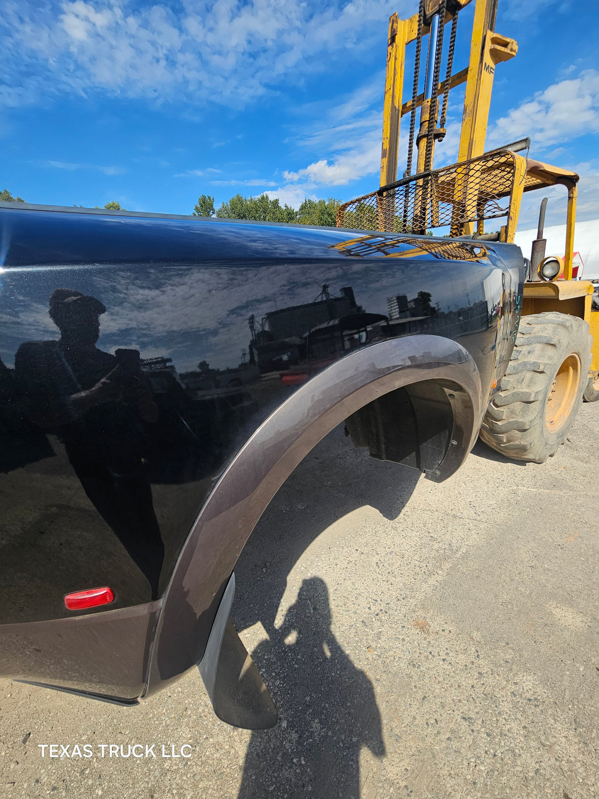 2009-2018 Dodge Ram 3500 4500 4th Gen Dually 8' Truck Truck Bed - Black & Brown