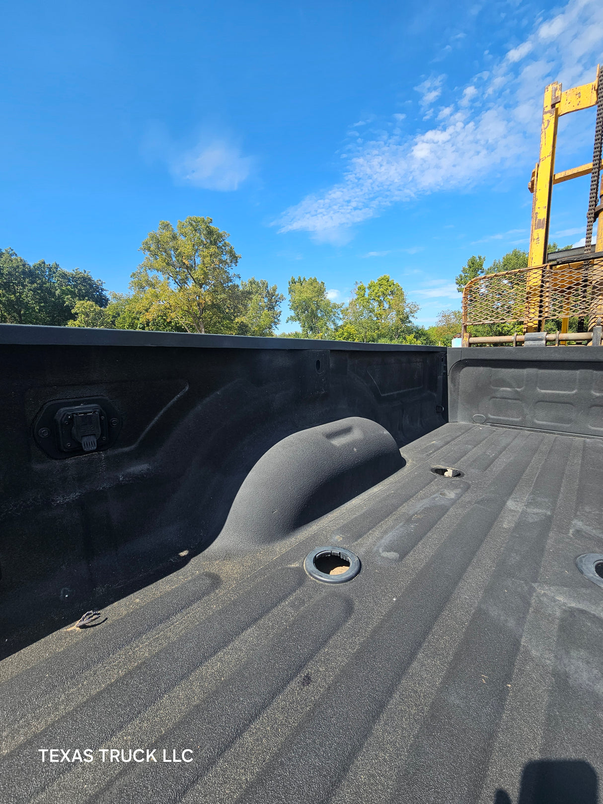 2009-2018 Dodge Ram 3500 4500 4th Gen Dually 8' Truck Truck Bed - Black & Brown