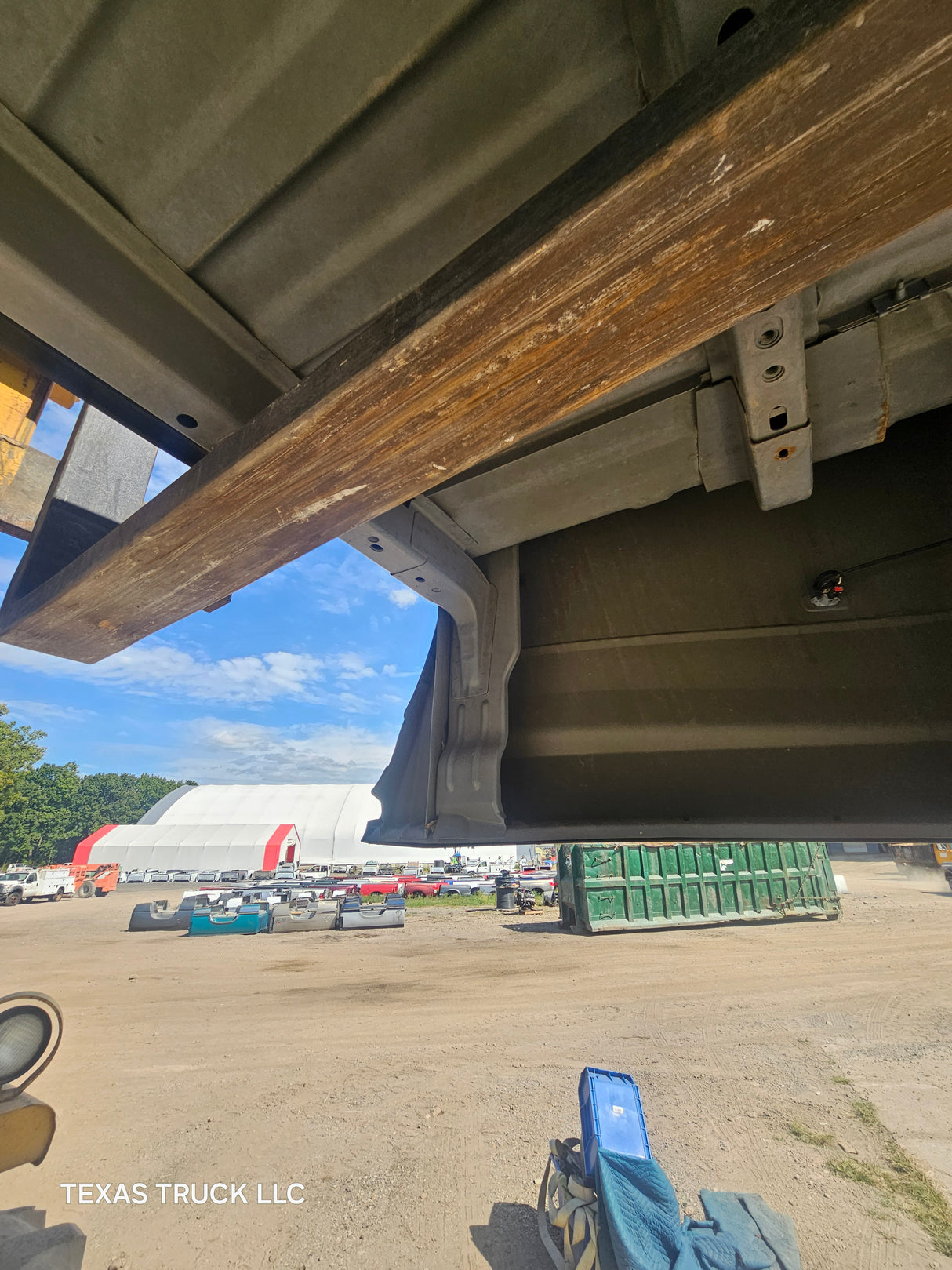 2009-2018 Dodge Ram 3500 4500 4th Gen Dually 8' Truck Truck Bed - Black & Brown