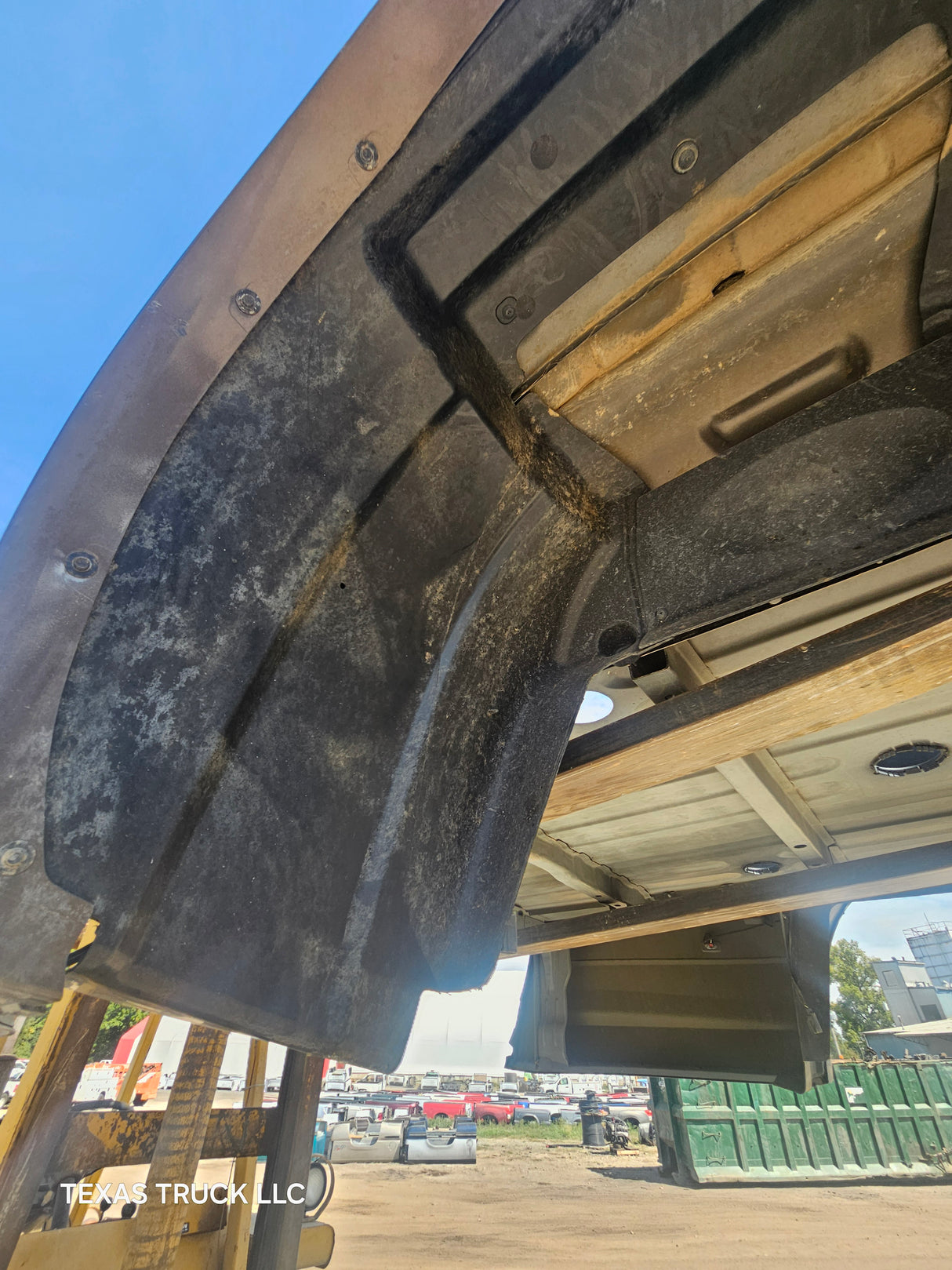 2009-2018 Dodge Ram 3500 4500 4th Gen Dually 8' Truck Truck Bed - Black & Brown