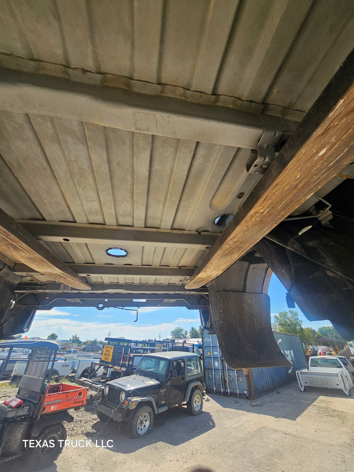 2009-2018 Dodge Ram 3500 4500 4th Gen Dually 8' Truck Truck Bed - Black & Brown