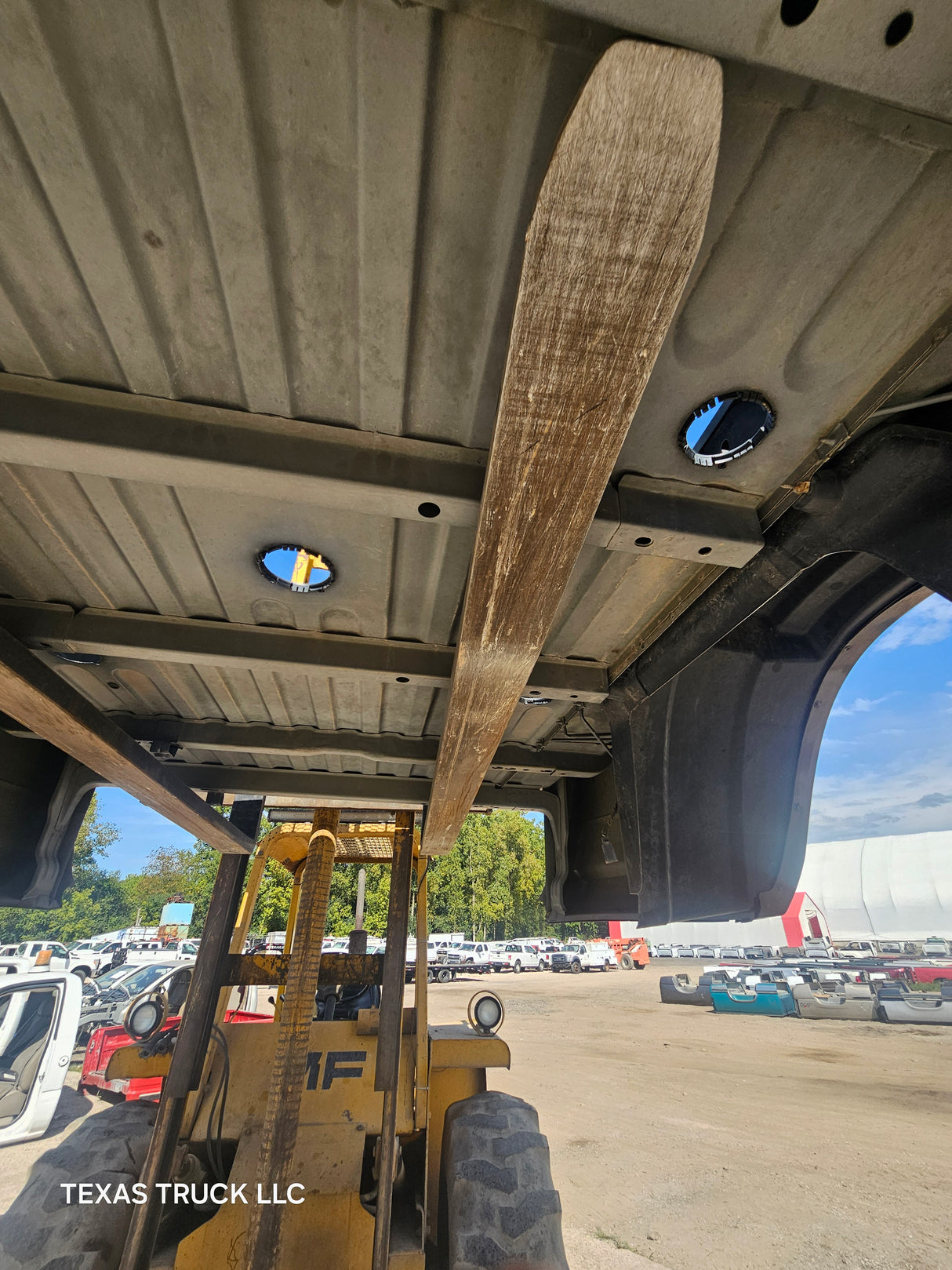 2009-2018 Dodge Ram 3500 4500 4th Gen Dually 8' Truck Truck Bed - Black & Brown