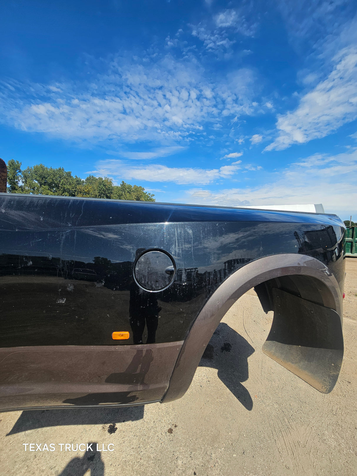 2009-2018 Dodge Ram 3500 4500 4th Gen Dually 8' Truck Truck Bed - Black & Brown