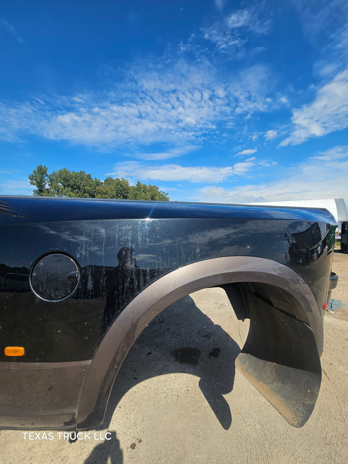 2009-2018 Dodge Ram 3500 4500 4th Gen Dually 8' Truck Truck Bed - Black & Brown