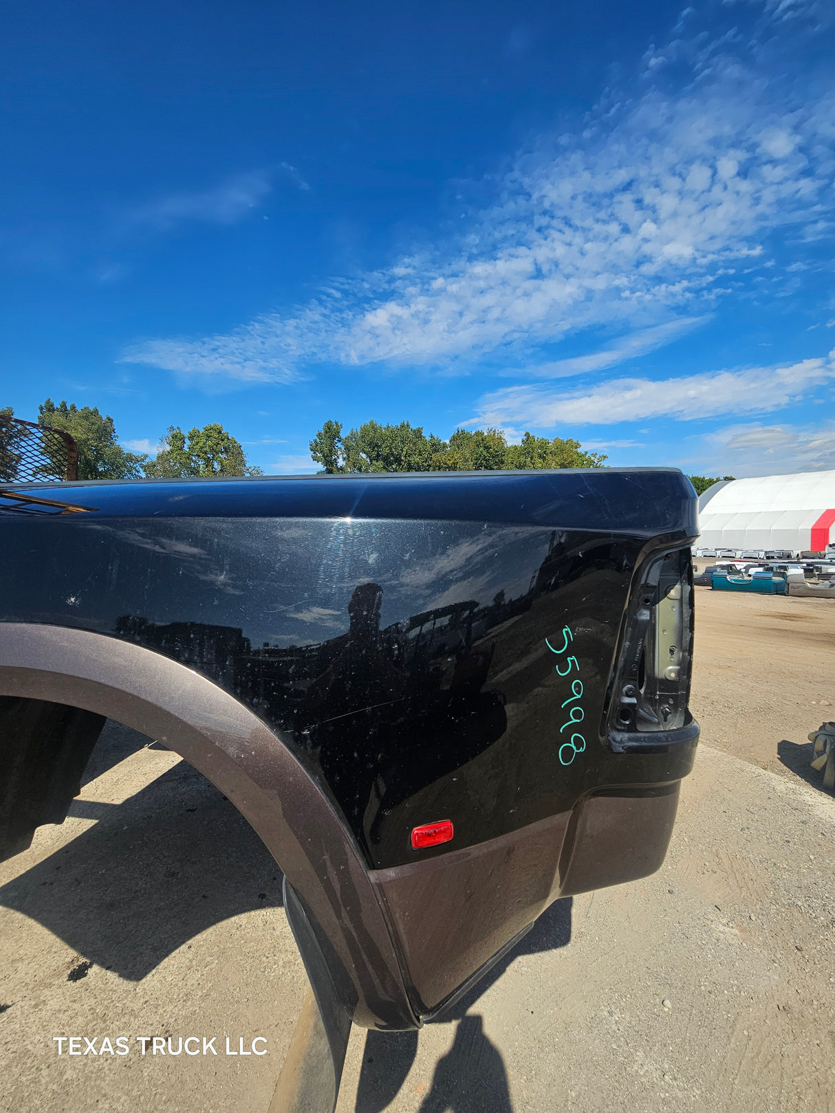 2009-2018 Dodge Ram 3500 4500 4th Gen Dually 8' Truck Truck Bed - Black & Brown