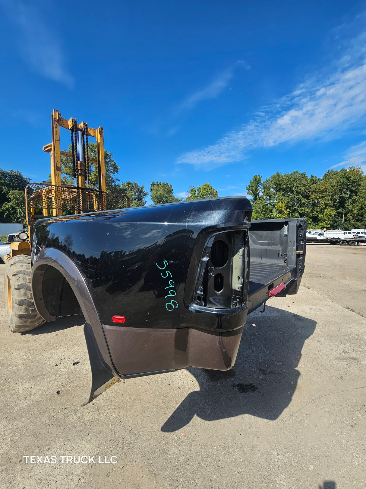 2009-2018 Dodge Ram 3500 4500 4th Gen Dually 8' Truck Truck Bed - Black & Brown