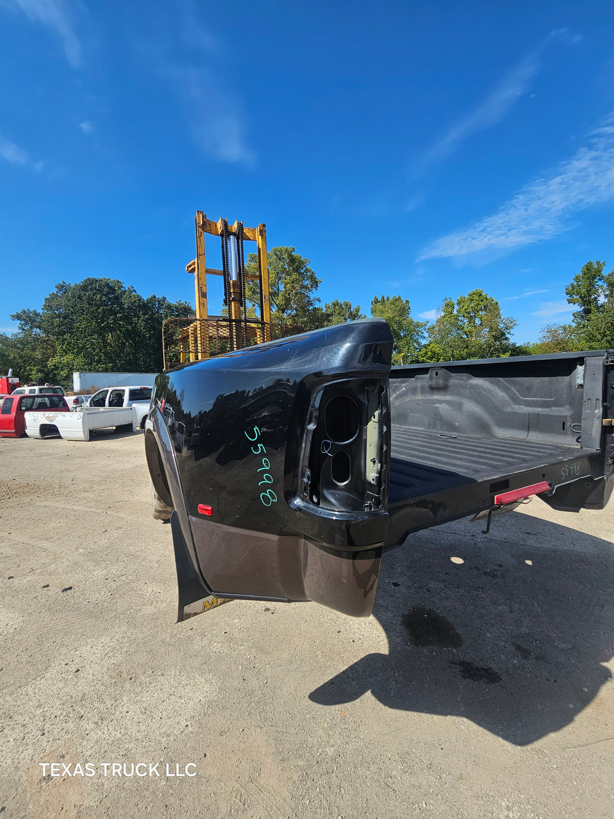 2009-2018 Dodge Ram 3500 4500 4th Gen Dually 8' Truck Truck Bed - Black & Brown