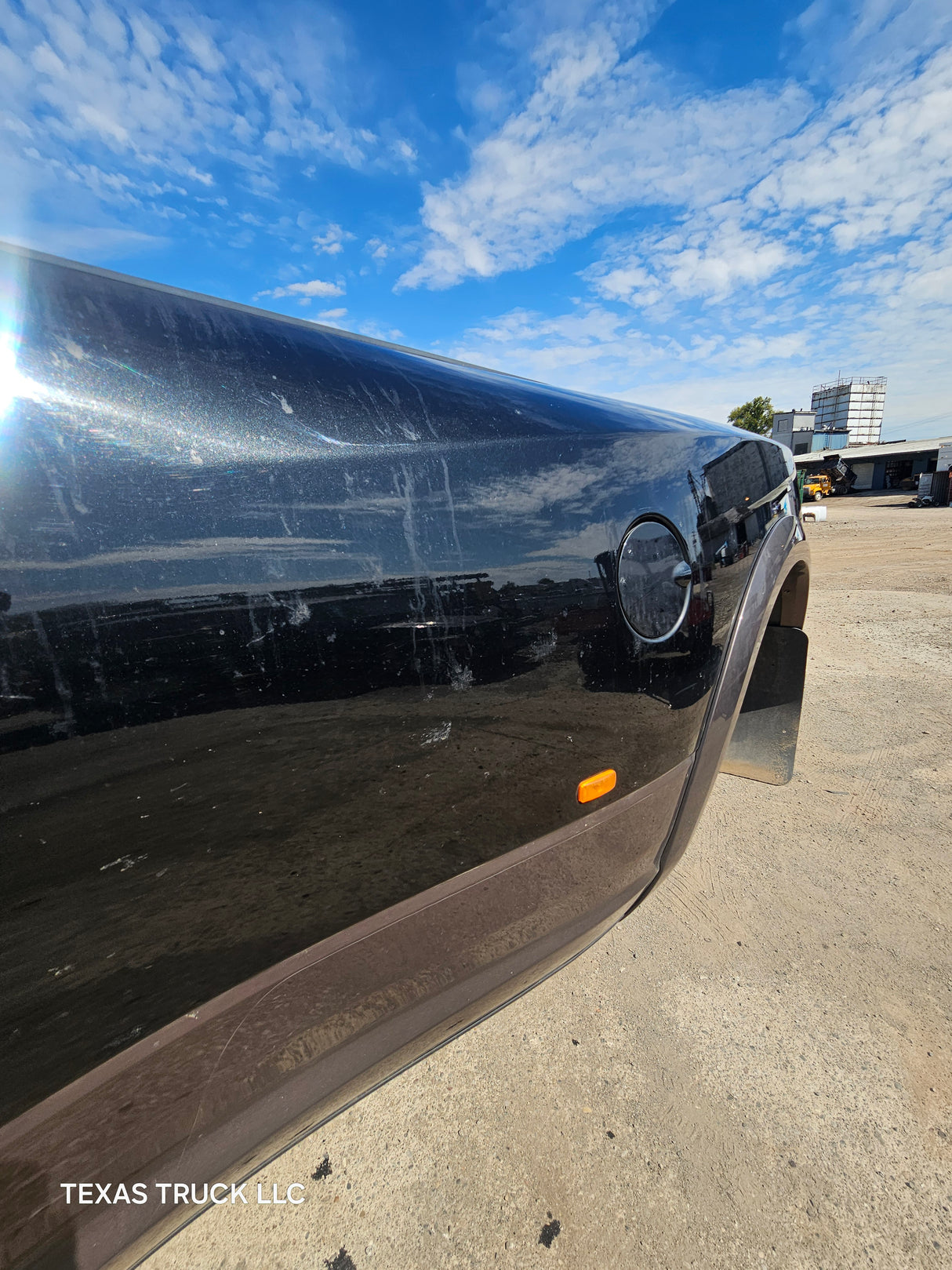 2009-2018 Dodge Ram 3500 4500 4th Gen Dually 8' Truck Truck Bed - Black & Brown