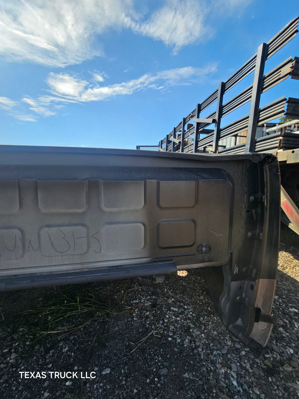 2009-2018 Dodge Ram 3500 4500 4th Gen Dually 8' Truck Truck Bed - Black & Brown