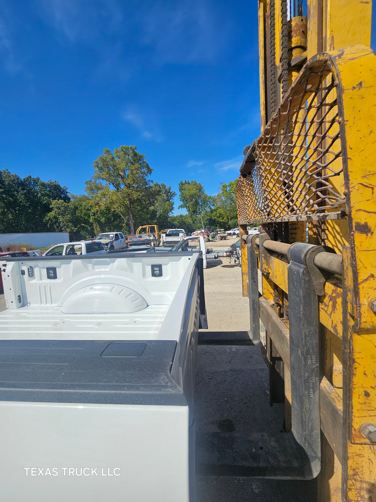 2023-2025 Ford F250 F350 Super Duty 6' 9" Short Truck Bed - Oxford White