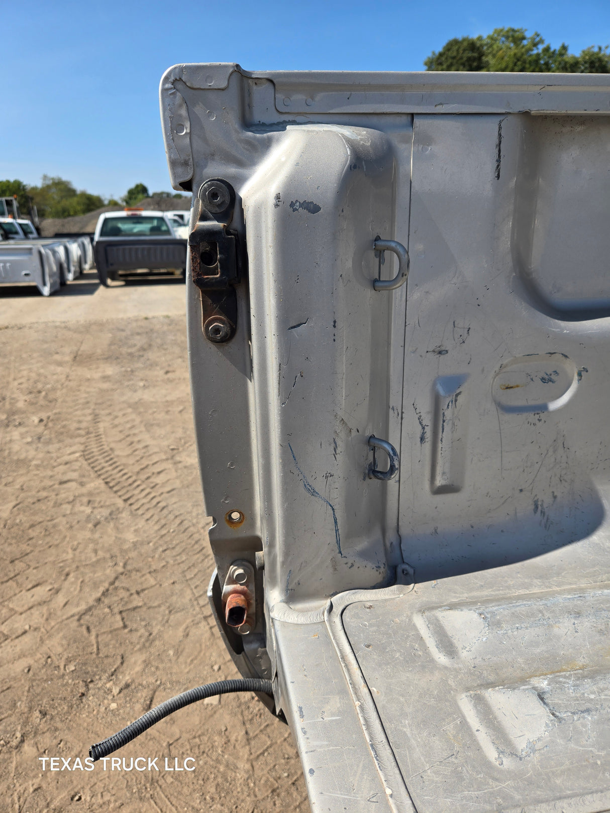 2004-2013 Chevrolet Colorado/ GMC Canyon Crew Cab Truck Bed - Silver/Tan