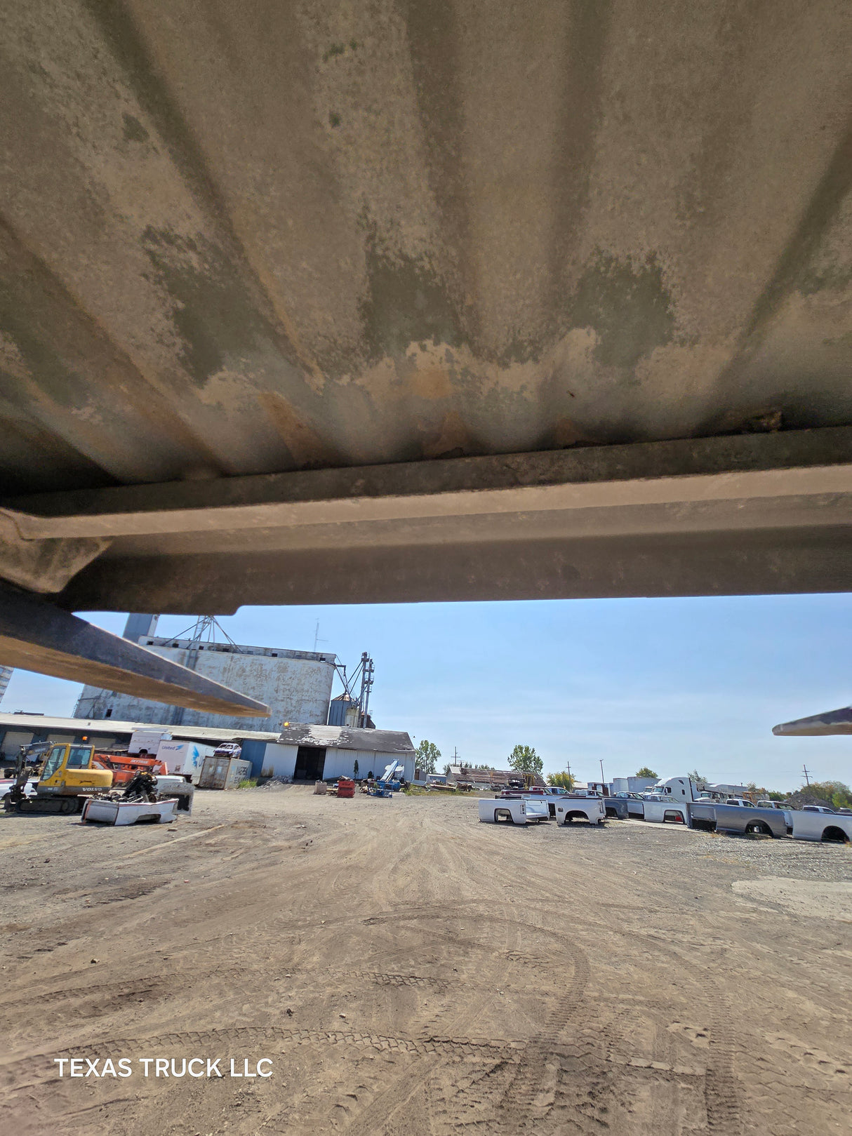 2004-2013 Chevrolet Colorado/ GMC Canyon Crew Cab Truck Bed - Silver/Tan