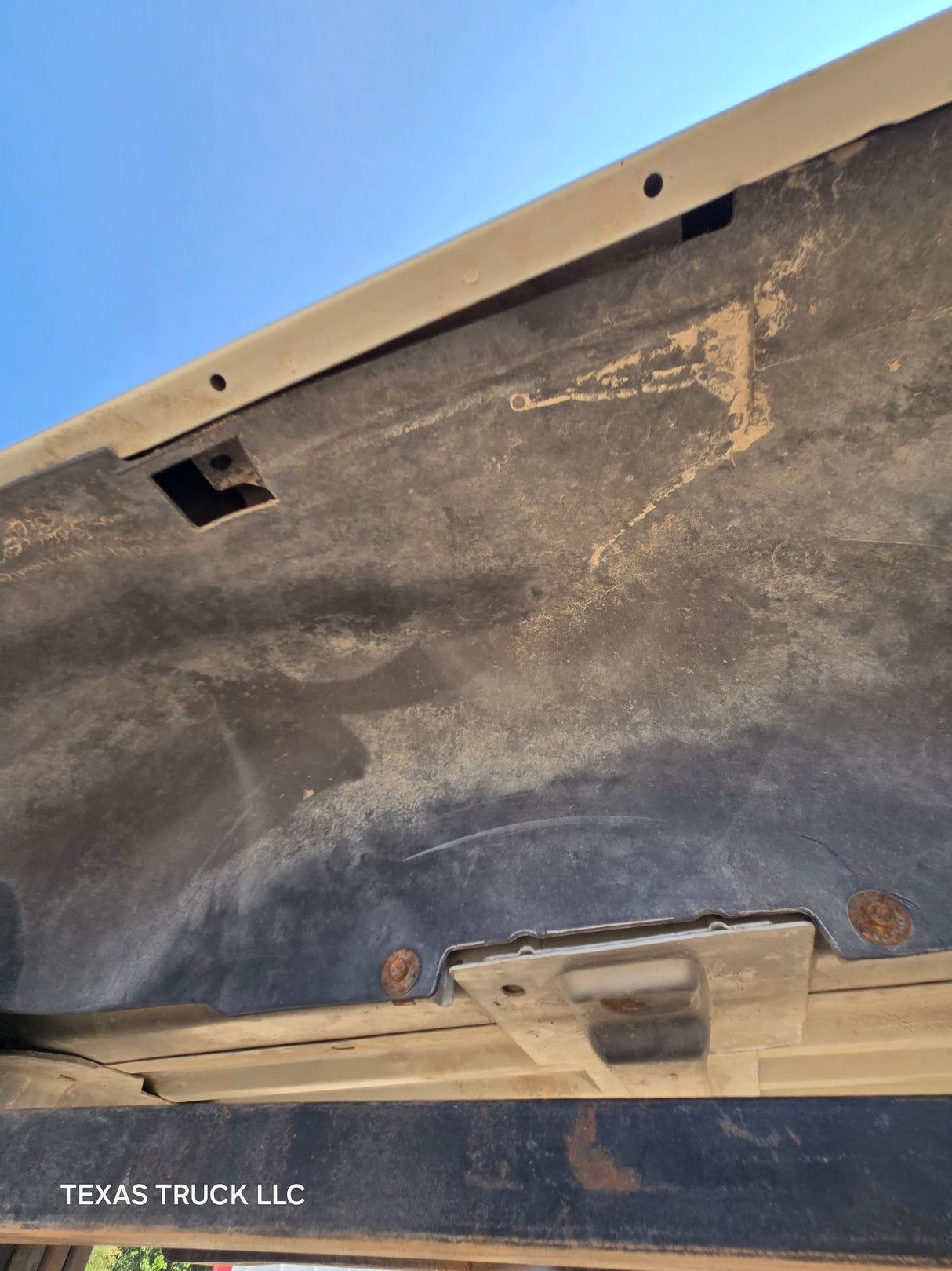 2004-2013 Chevrolet Colorado/ GMC Canyon Crew Cab Truck Bed - Silver/Tan