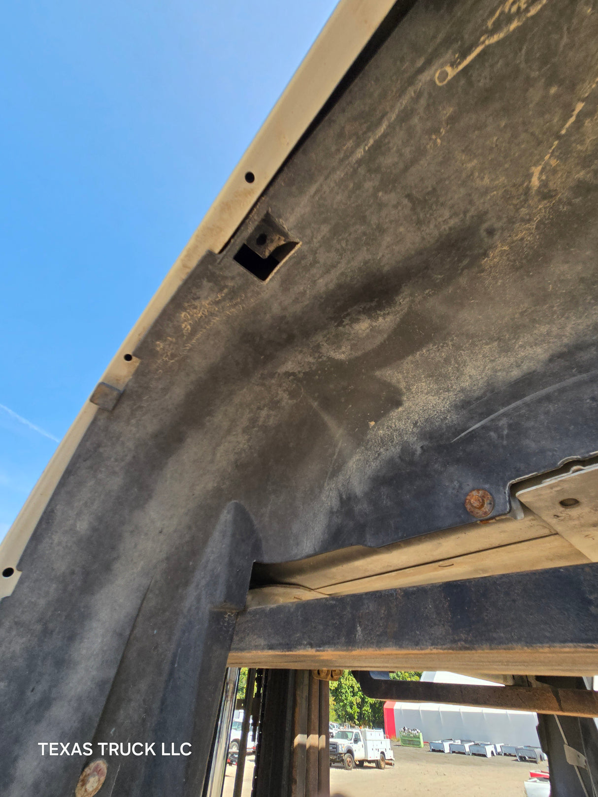 2004-2013 Chevrolet Colorado/ GMC Canyon Crew Cab Truck Bed - Silver/Tan