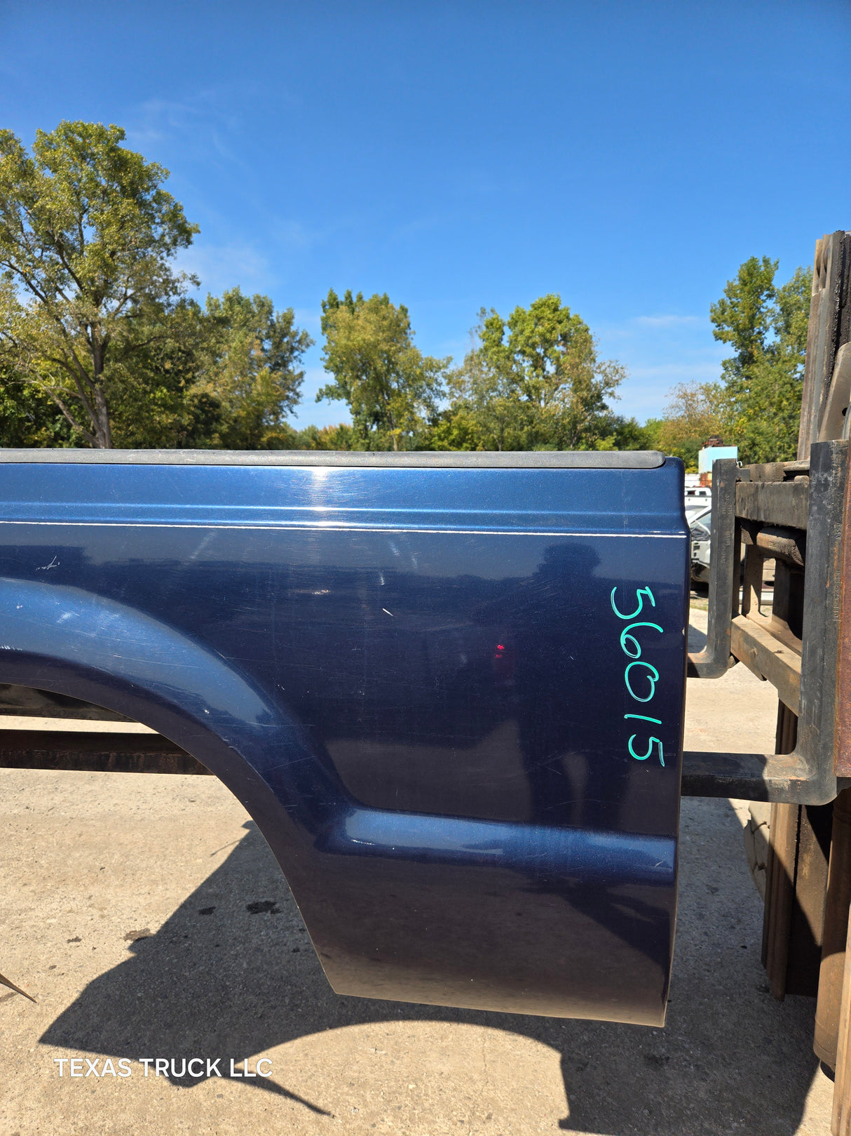 1999-2010 Ford Super Duty F250 F350 6' 9" Short Truck Bed - Blue