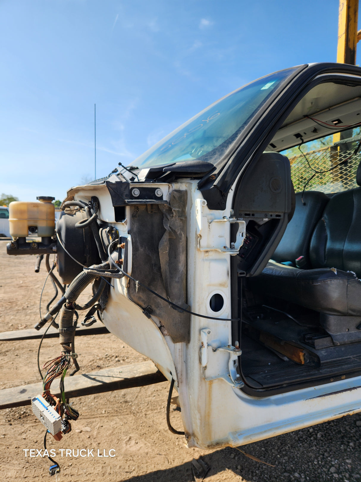 1999-2007 Chevrolet Silverado / GMC Sierra 1500 2500 HD 3500HD Regular Cab Body