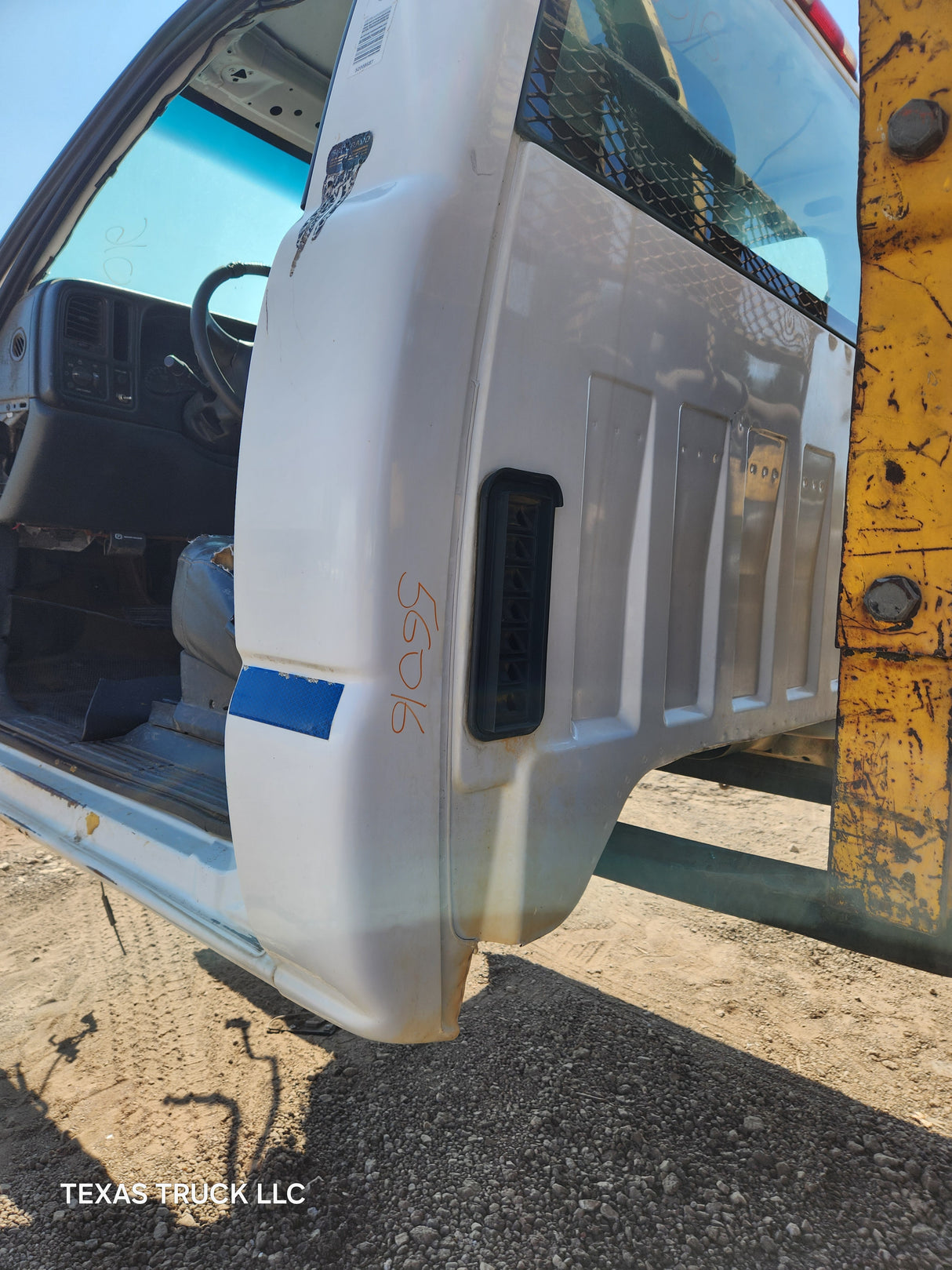 1999-2007 Chevrolet Silverado / GMC Sierra 1500 2500 HD 3500HD Regular Cab Body