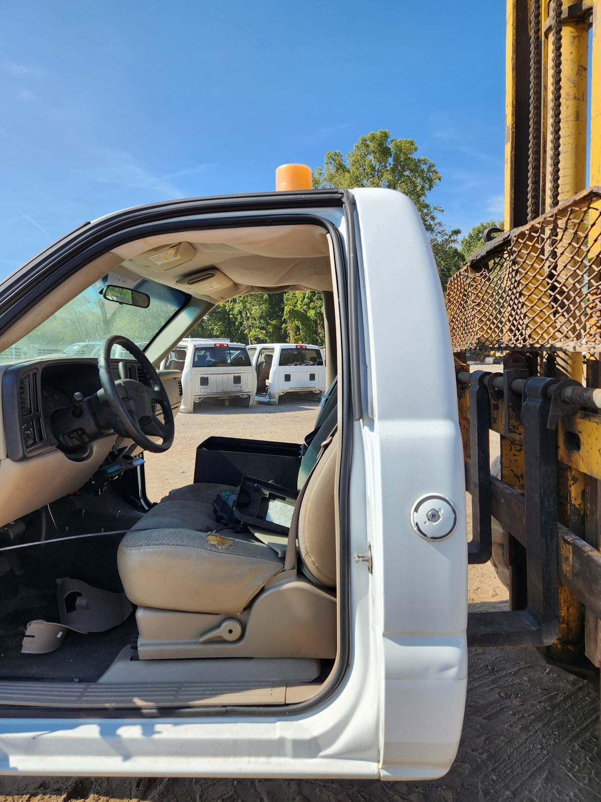 1999-2007 Chevrolet Silverado / GMC Sierra 1500 2500 HD 3500HD Regular Cab Body - Summit white