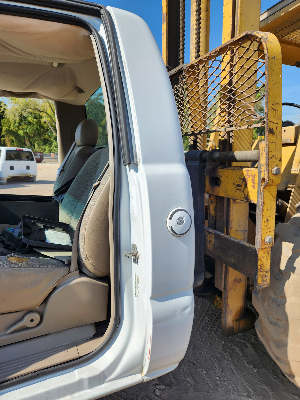 1999-2007 Chevrolet Silverado / GMC Sierra 1500 2500 HD 3500HD Regular Cab Body - Summit white