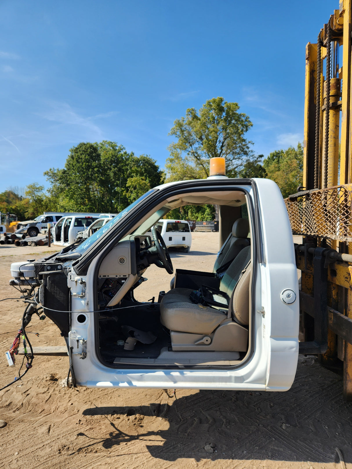 1999-2007 Chevrolet Silverado / GMC Sierra 1500 2500 HD 3500HD Regular Cab Body - Summit white