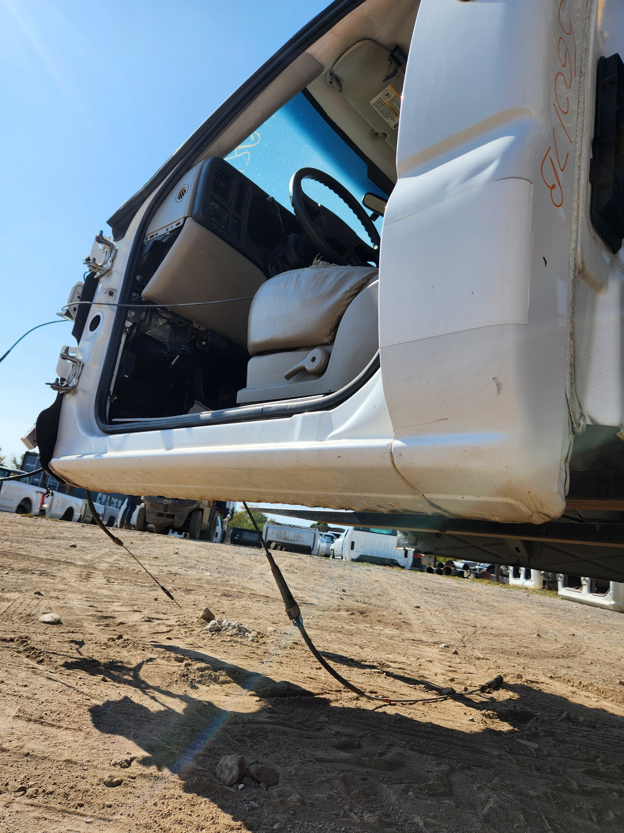 1999-2007 Chevrolet Silverado / GMC Sierra 1500 2500 HD 3500HD Regular Cab Body - Summit white