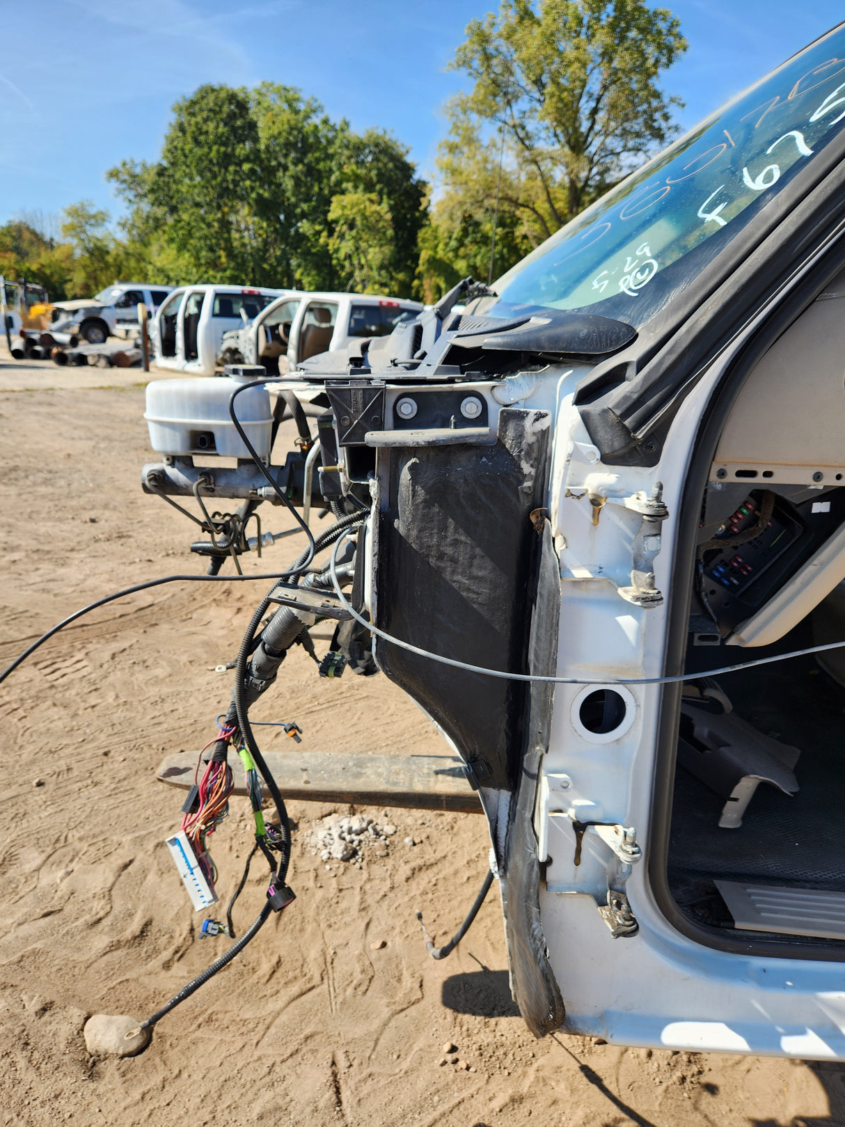 1999-2007 Chevrolet Silverado / GMC Sierra 1500 2500 HD 3500HD Regular Cab Body - Summit white