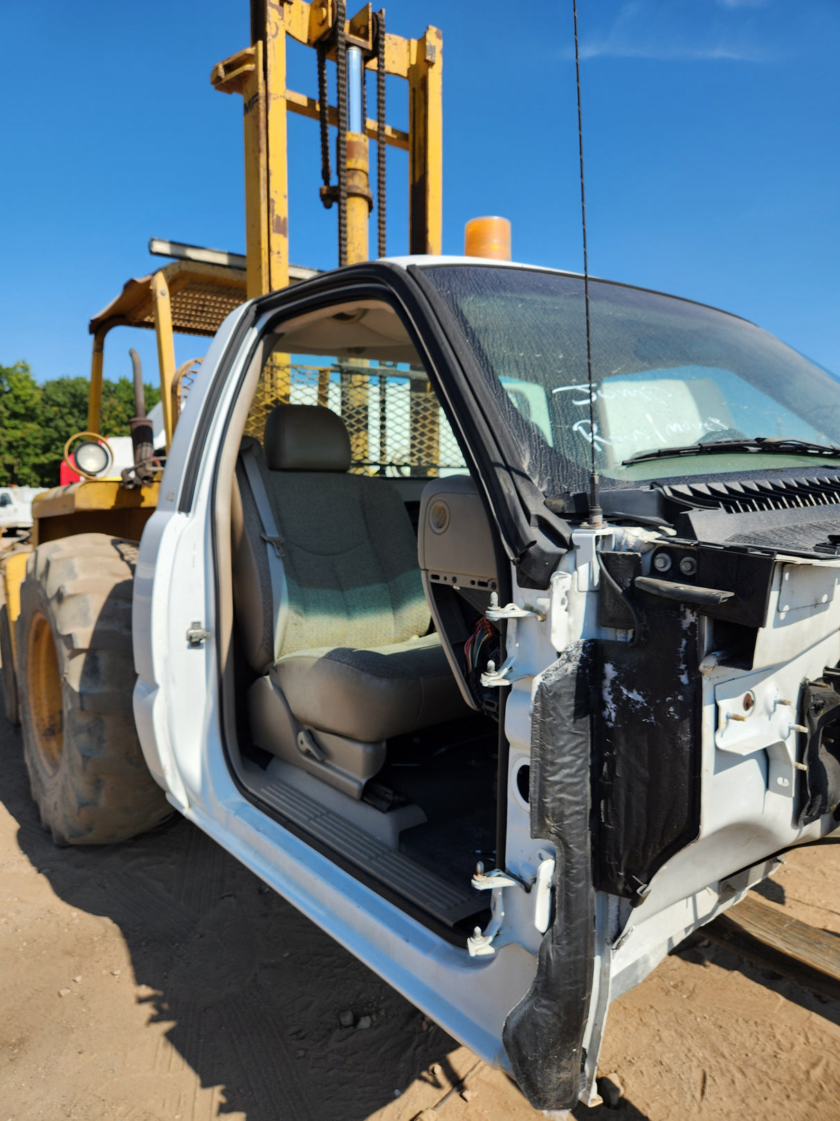 1999-2007 Chevrolet Silverado / GMC Sierra 1500 2500 HD 3500HD Regular Cab Body - Summit white