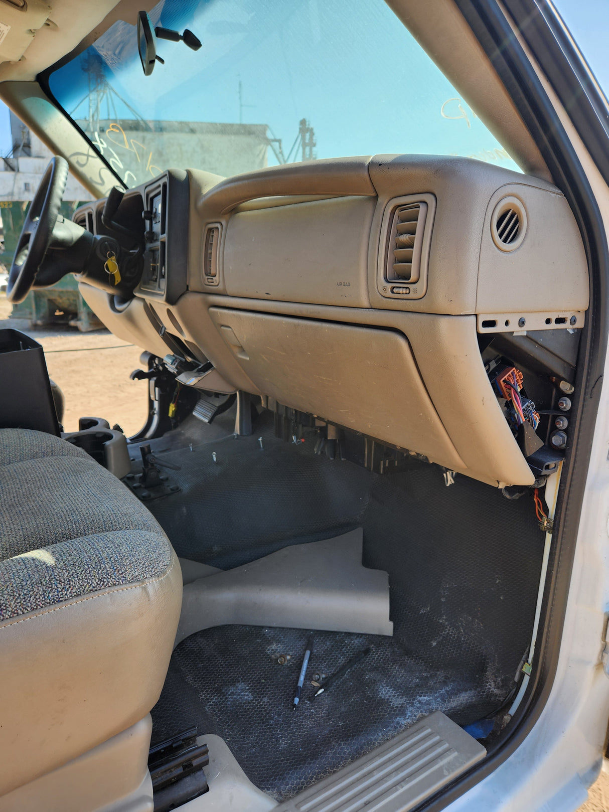 1999-2007 Chevrolet Silverado / GMC Sierra 1500 2500 HD 3500HD Regular Cab Body - Summit white