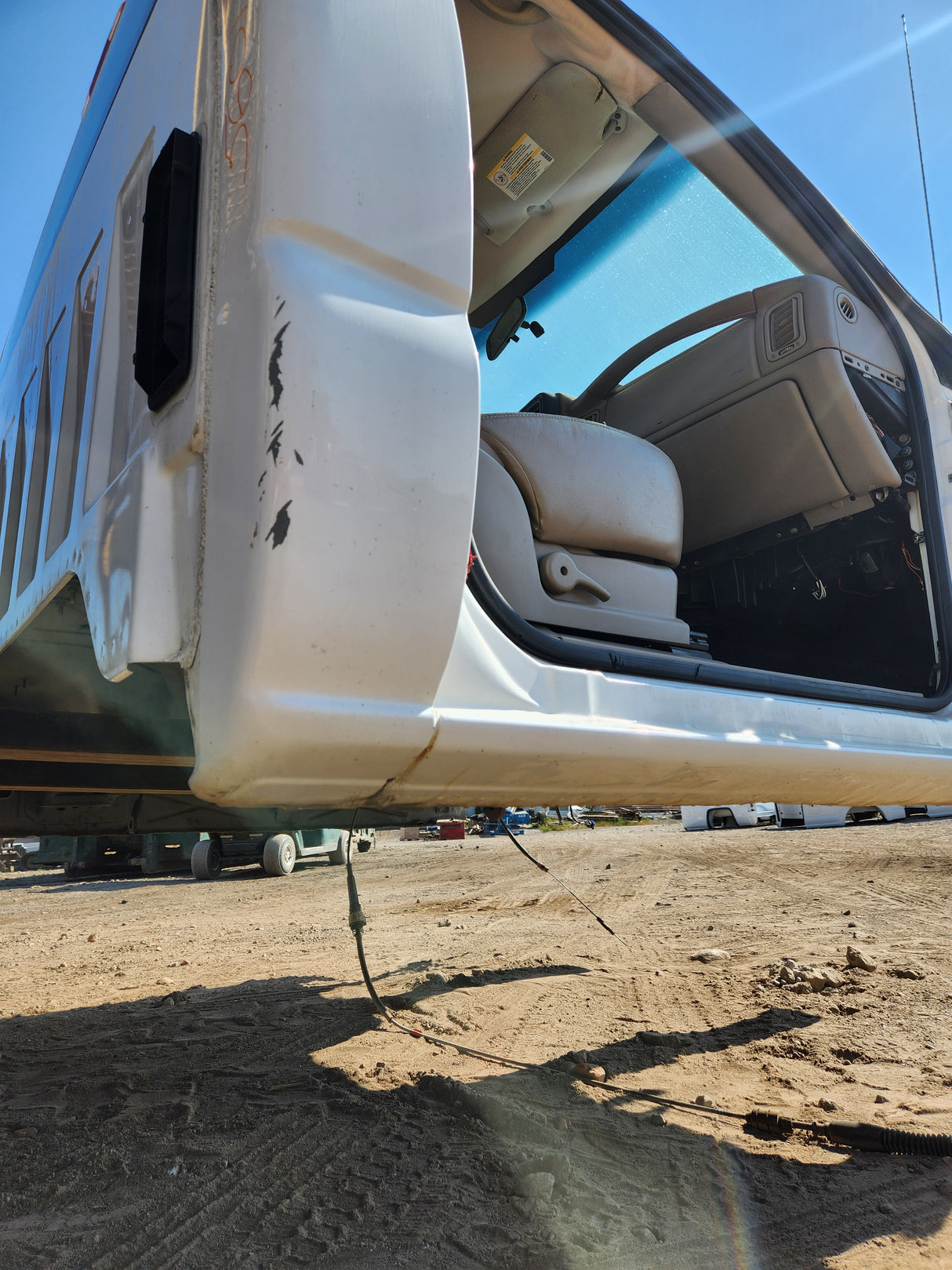 1999-2007 Chevrolet Silverado / GMC Sierra 1500 2500 HD 3500HD Regular Cab Body - Summit white