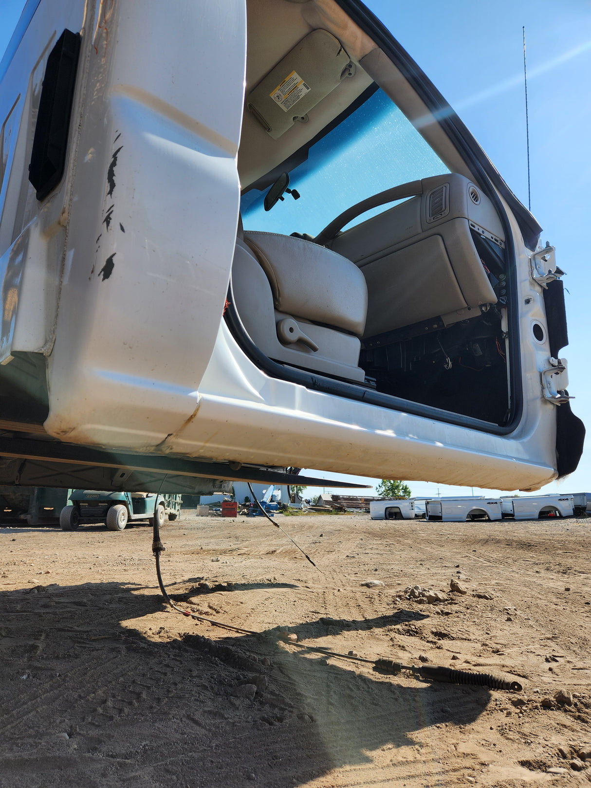 1999-2007 Chevrolet Silverado / GMC Sierra 1500 2500 HD 3500HD Regular Cab Body - Summit white