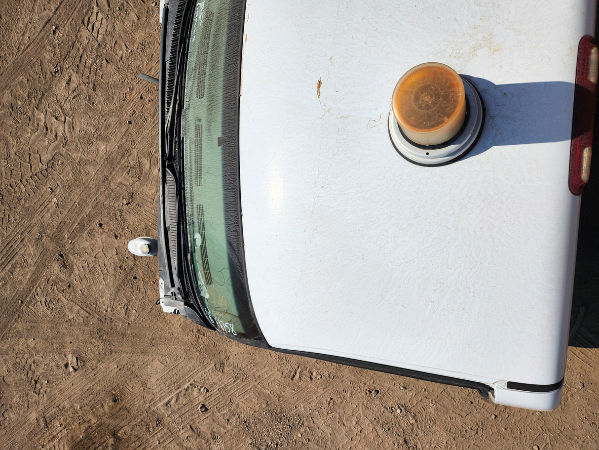 1999-2007 Chevrolet Silverado / GMC Sierra 1500 2500 HD 3500HD Regular Cab Body - Summit white