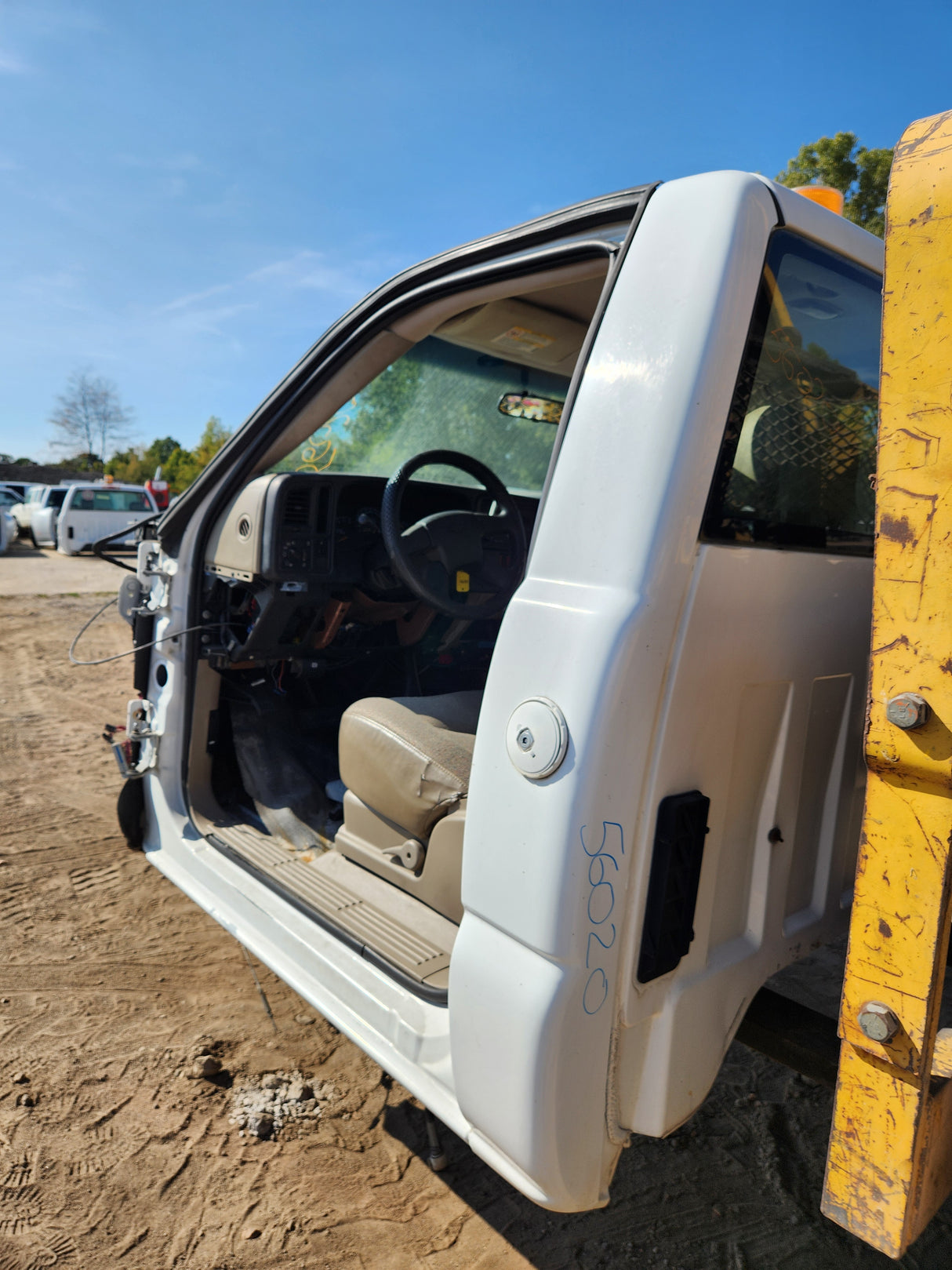 1999-2007 Chevrolet Silverado / GMC Sierra 1500 2500 HD 3500HD Regular Cab Body - Summit white