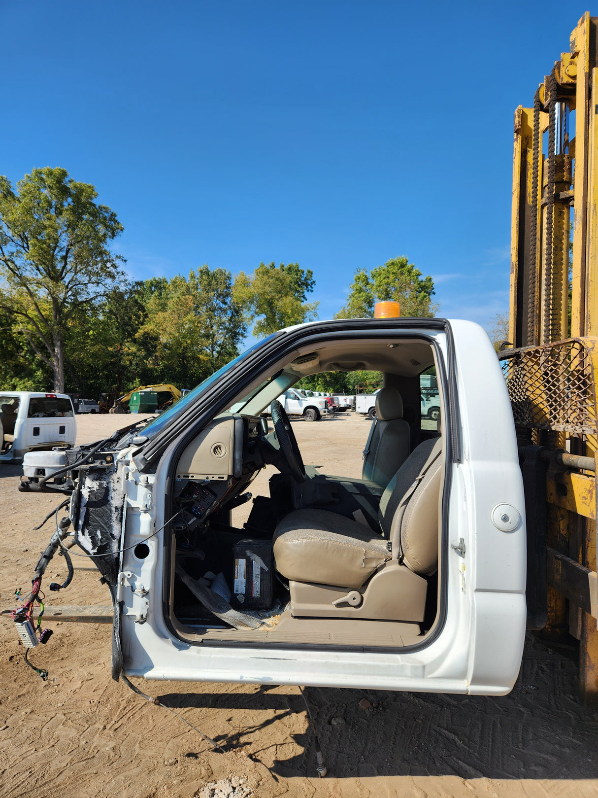 1999-2007 Chevrolet Silverado / GMC Sierra 1500 2500 HD 3500HD Regular Cab Body - Summit white