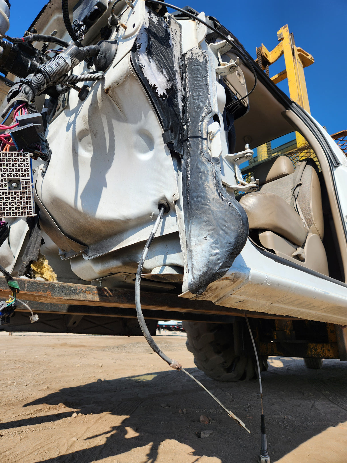 1999-2007 Chevrolet Silverado / GMC Sierra 1500 2500 HD 3500HD Regular Cab Body - Summit white