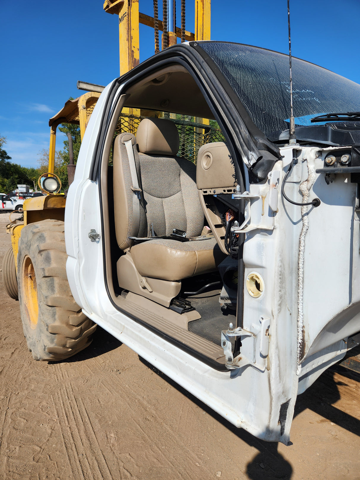 1999-2007 Chevrolet Silverado / GMC Sierra 1500 2500 HD 3500HD Regular Cab Body - Summit white