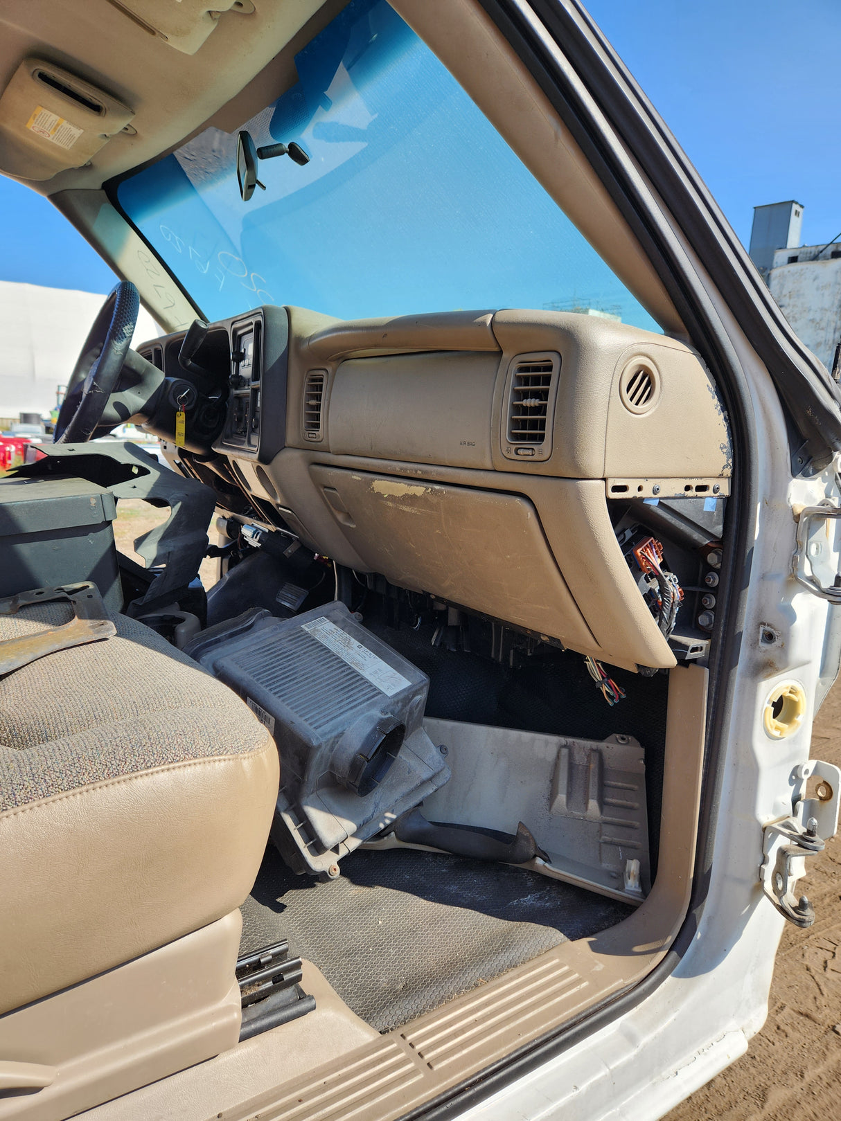 1999-2007 Chevrolet Silverado / GMC Sierra 1500 2500 HD 3500HD Regular Cab Body - Summit white