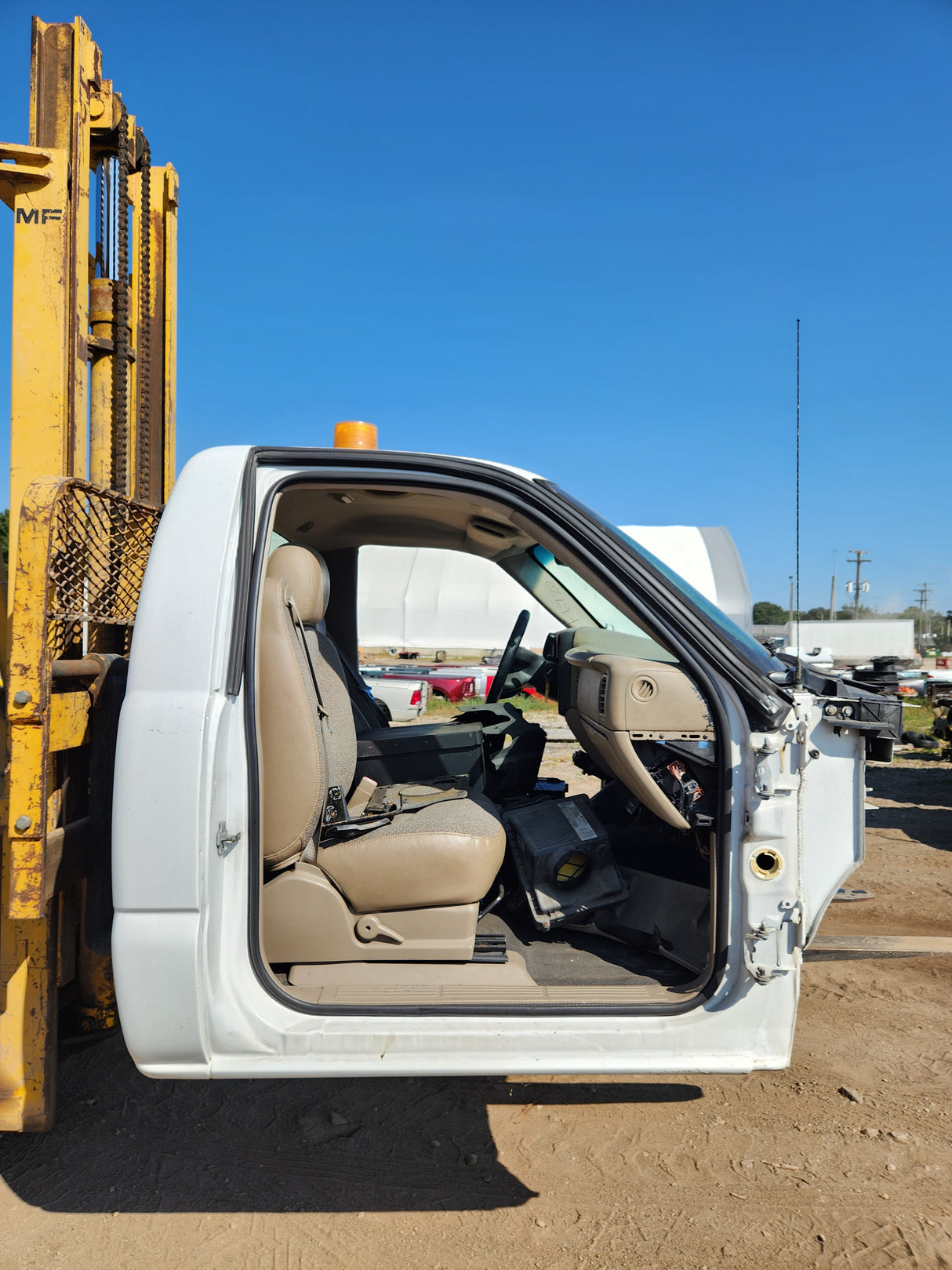 1999-2007 Chevrolet Silverado / GMC Sierra 1500 2500 HD 3500HD Regular Cab Body - Summit white