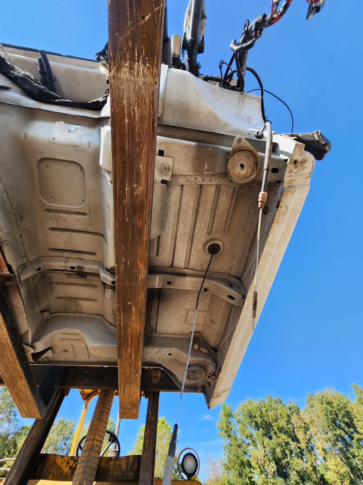 1999-2007 Chevrolet Silverado / GMC Sierra 1500 2500 HD 3500HD Regular Cab Body - Summit white