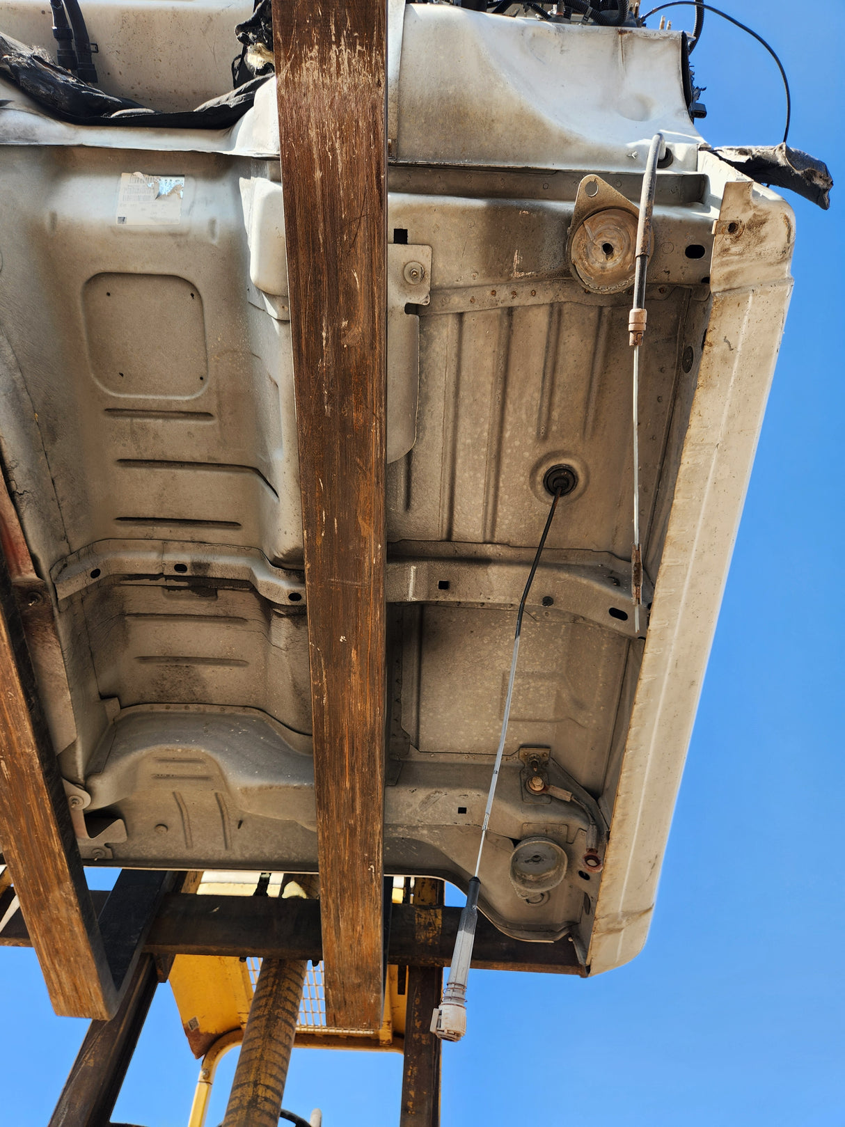 1999-2007 Chevrolet Silverado / GMC Sierra 1500 2500 HD 3500HD Regular Cab Body - Summit white