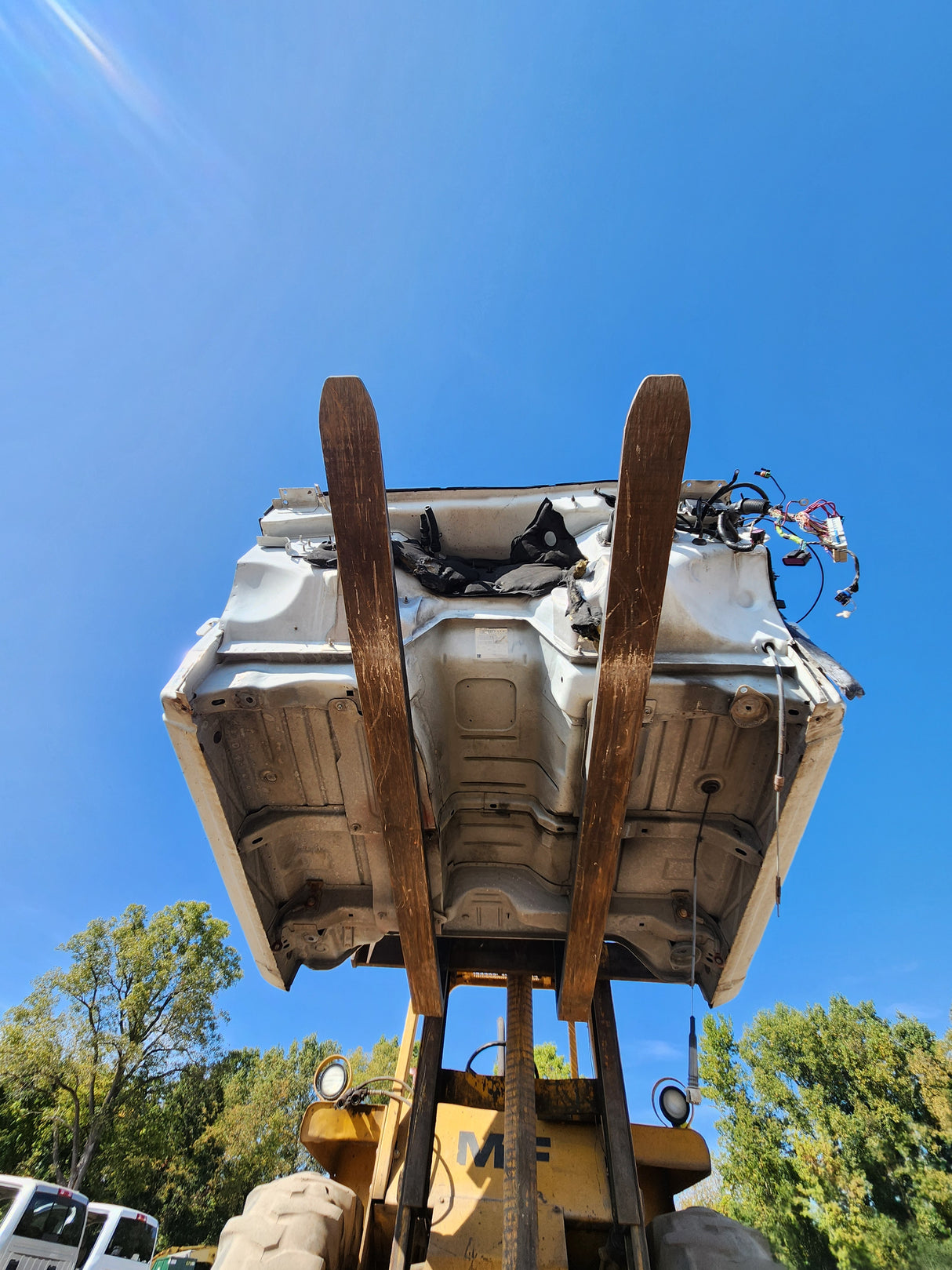 1999-2007 Chevrolet Silverado / GMC Sierra 1500 2500 HD 3500HD Regular Cab Body - Summit white