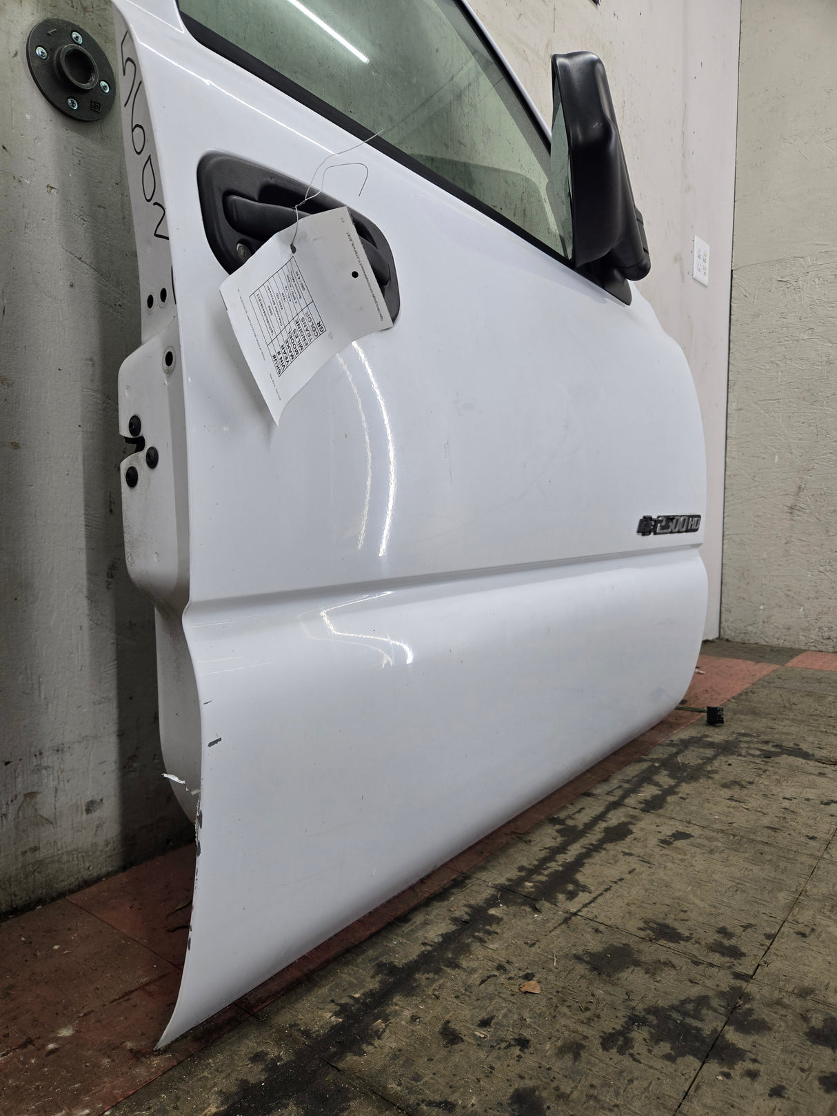 1999-2006 Chevrolet Silverado / GMC Sierra 1500 2500 3500 HD Front Passenger side Door RH