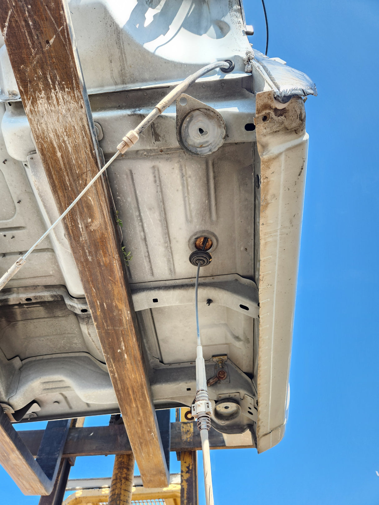 1999-2007 Chevrolet Silverado / GMC Sierra 1500 2500 HD 3500HD Regular Cab Body - Summit white