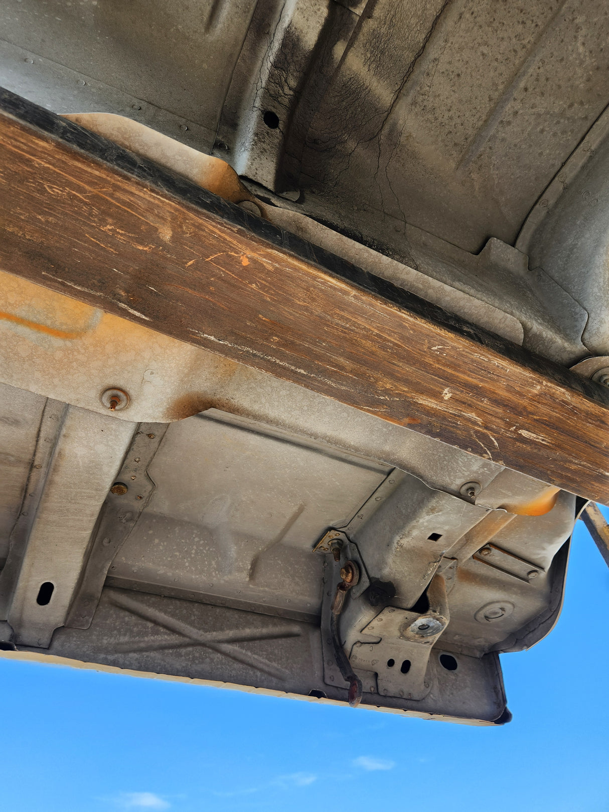 1999-2007 Chevrolet Silverado / GMC Sierra 1500 2500 HD 3500HD Regular Cab Body - Summit white