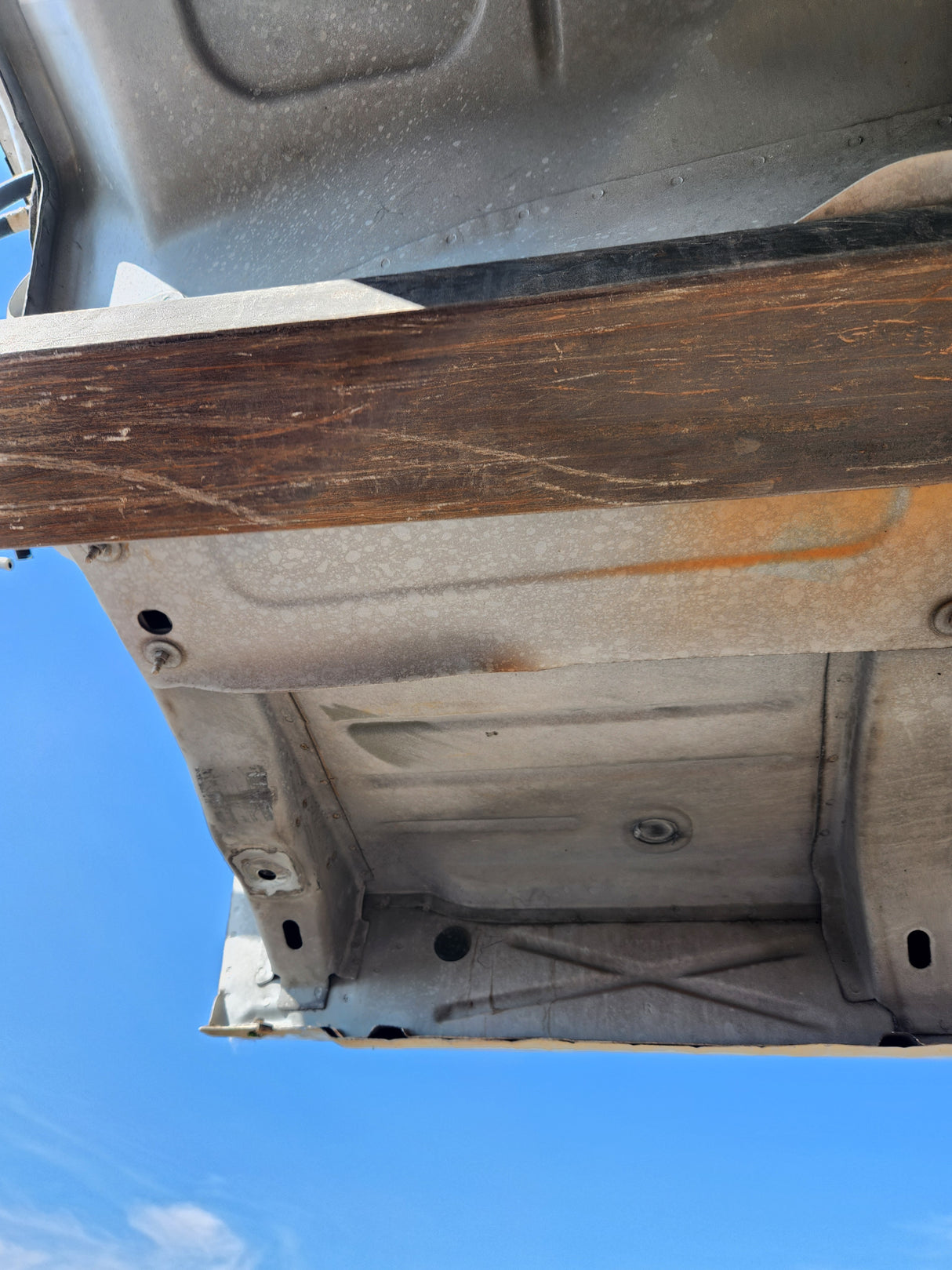 1999-2007 Chevrolet Silverado / GMC Sierra 1500 2500 HD 3500HD Regular Cab Body - Summit white