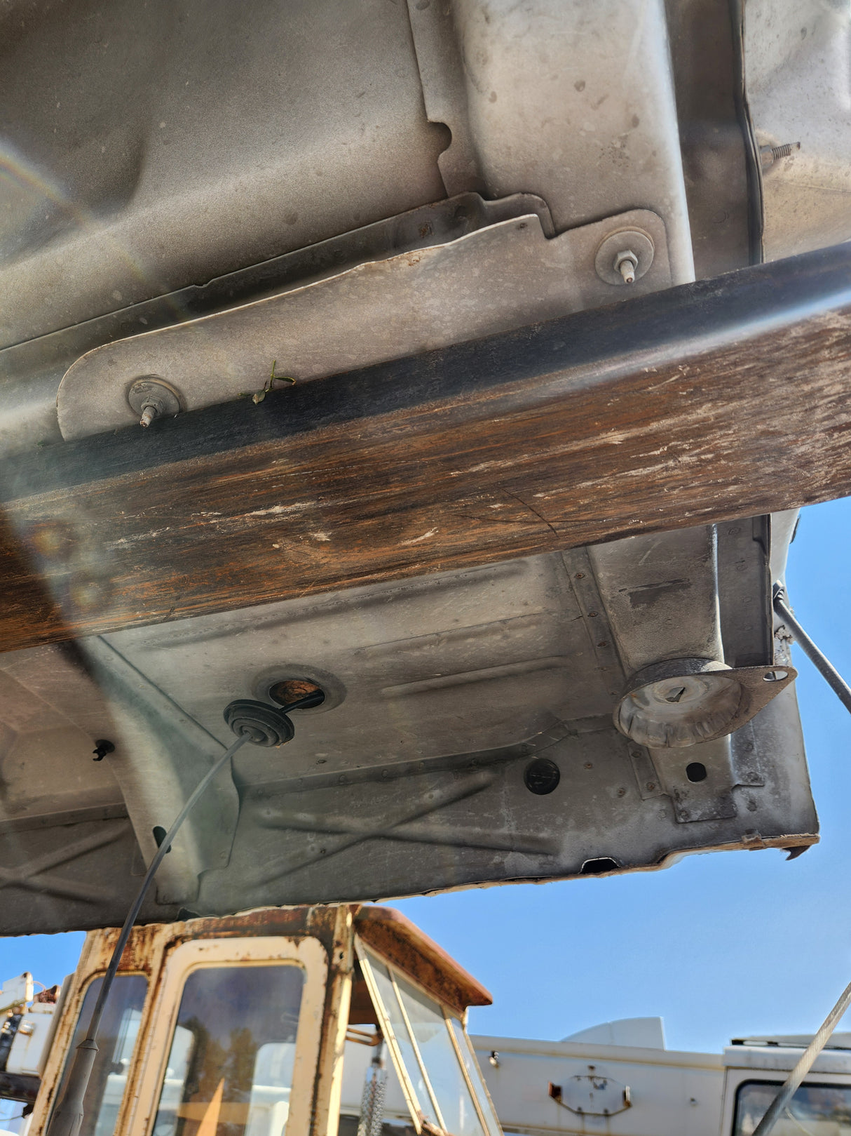 1999-2007 Chevrolet Silverado / GMC Sierra 1500 2500 HD 3500HD Regular Cab Body - Summit white