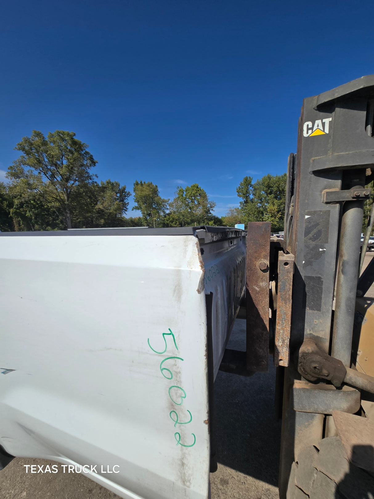 2019-2025 Chevrolet Silverado 1500 8' Long Truck Bed - White