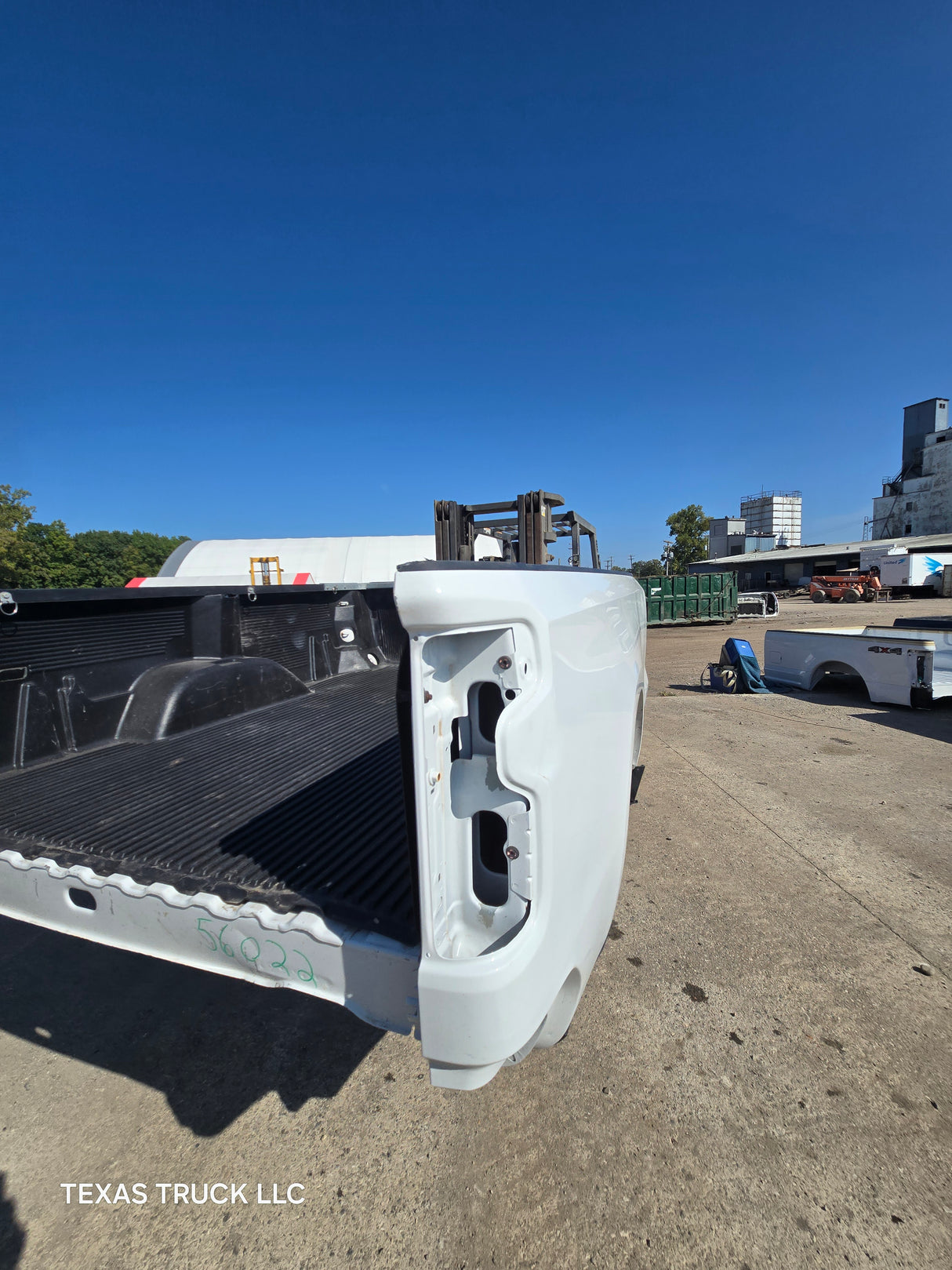 2019-2025 Chevrolet Silverado 1500 8' Long Truck Bed - White