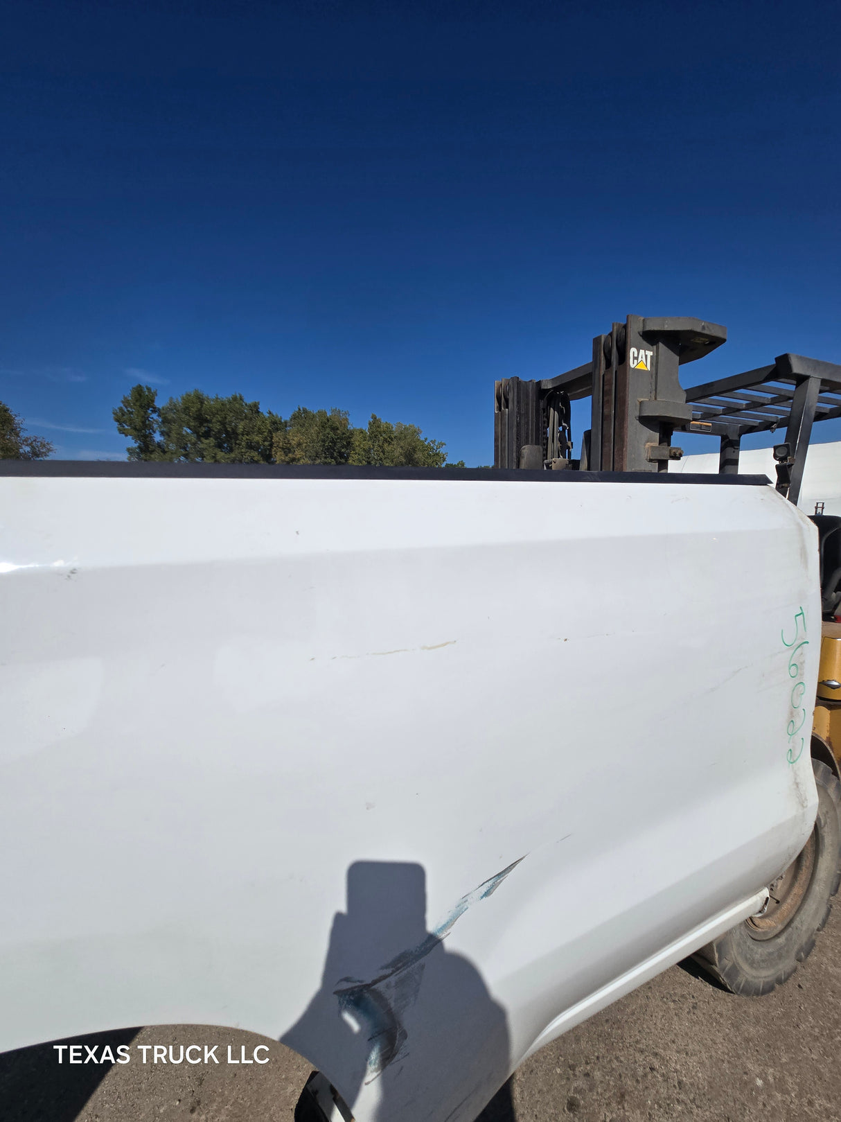 2019-2025 Chevrolet Silverado 1500 8' Long Truck Bed - White