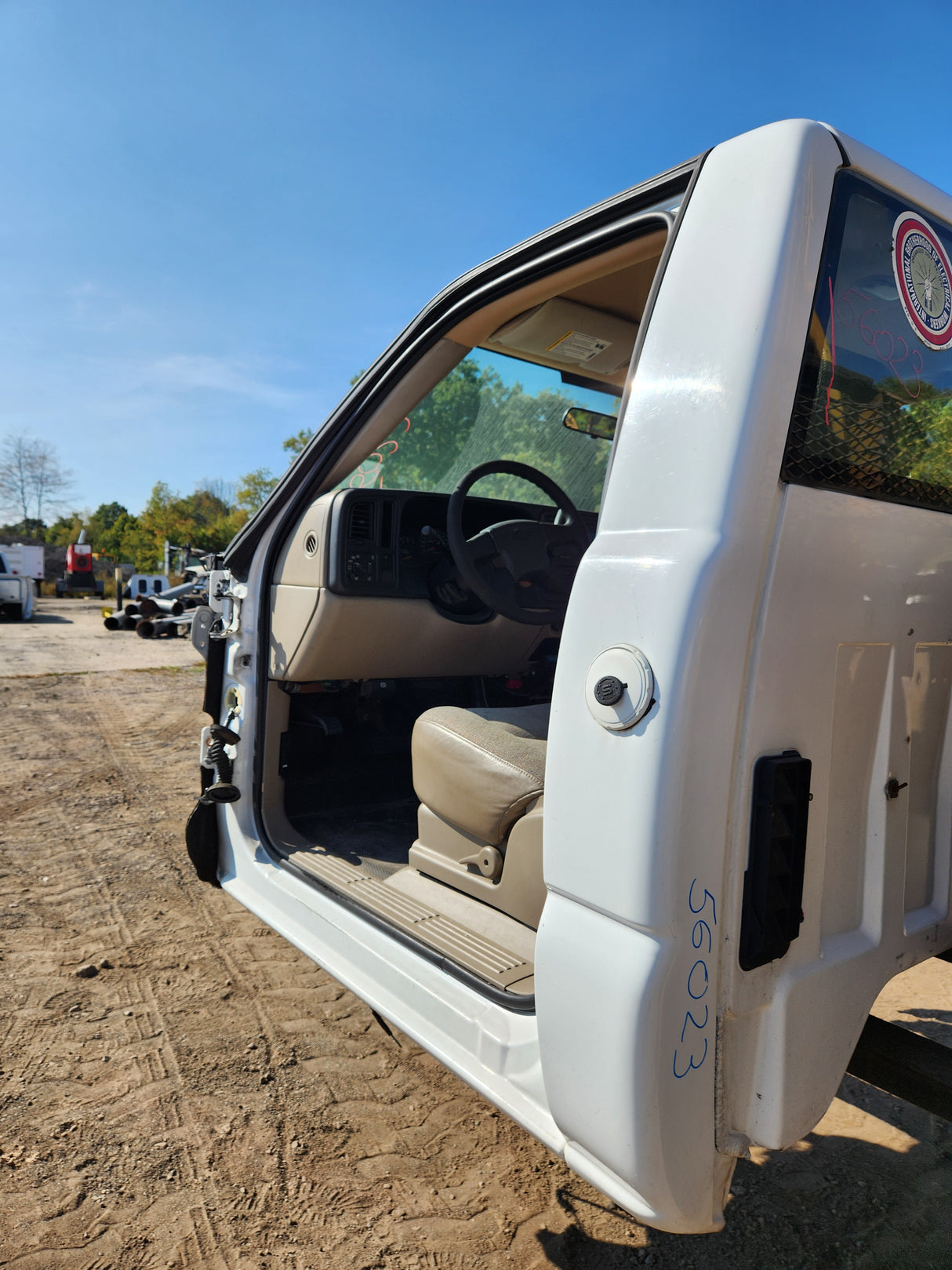 1999-2007 Chevrolet Silverado / GMC Sierra 1500 2500 HD 3500HD Regular Cab Body - Summit white